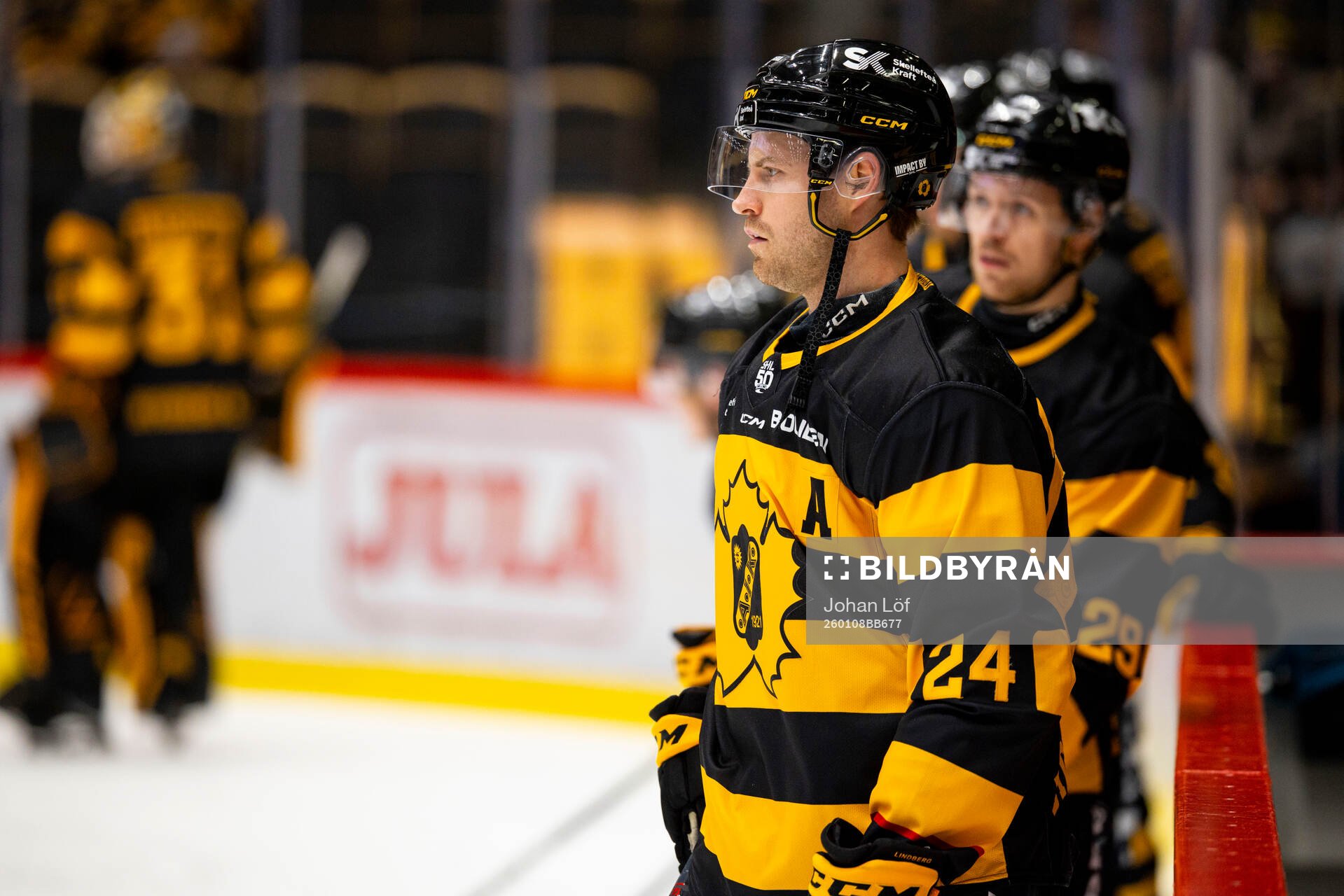 Skellefteås Oscar Lindberg innan ishockeymatchen i SHL