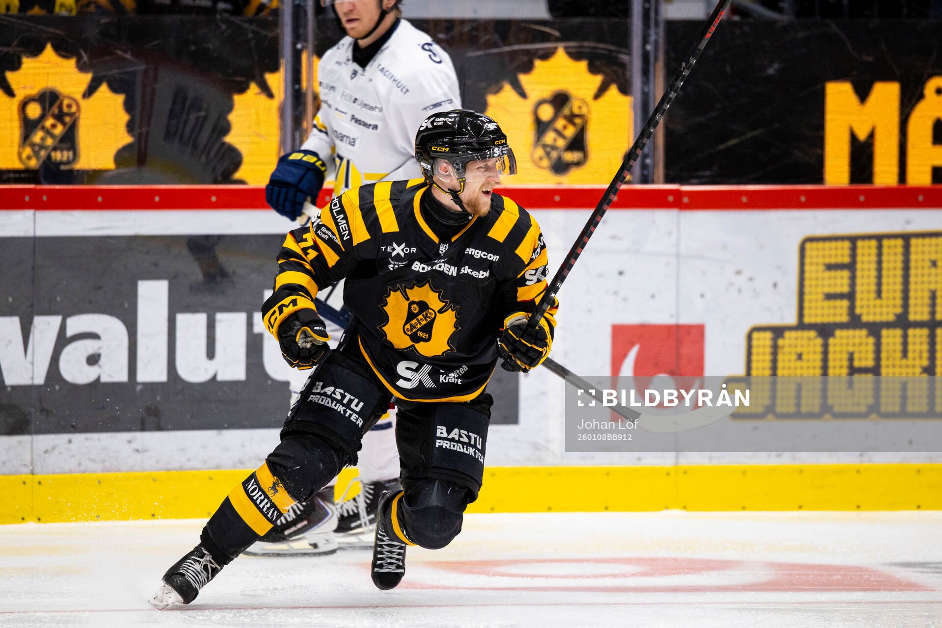 Skellefteås Jonathan Davidsson jublar