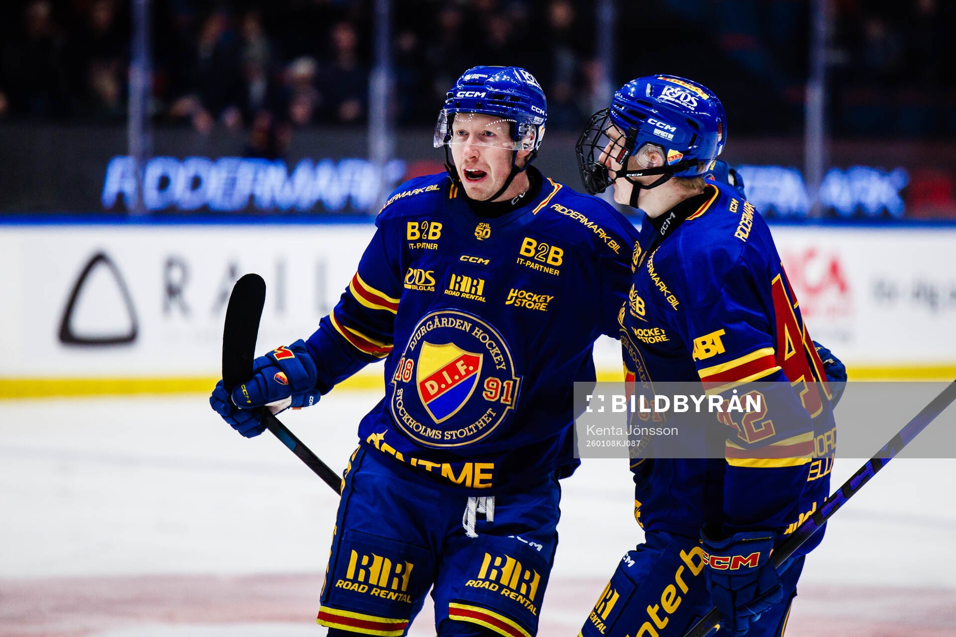 Djurgårdens Colby Sissons jublar med Marcus Nordmark