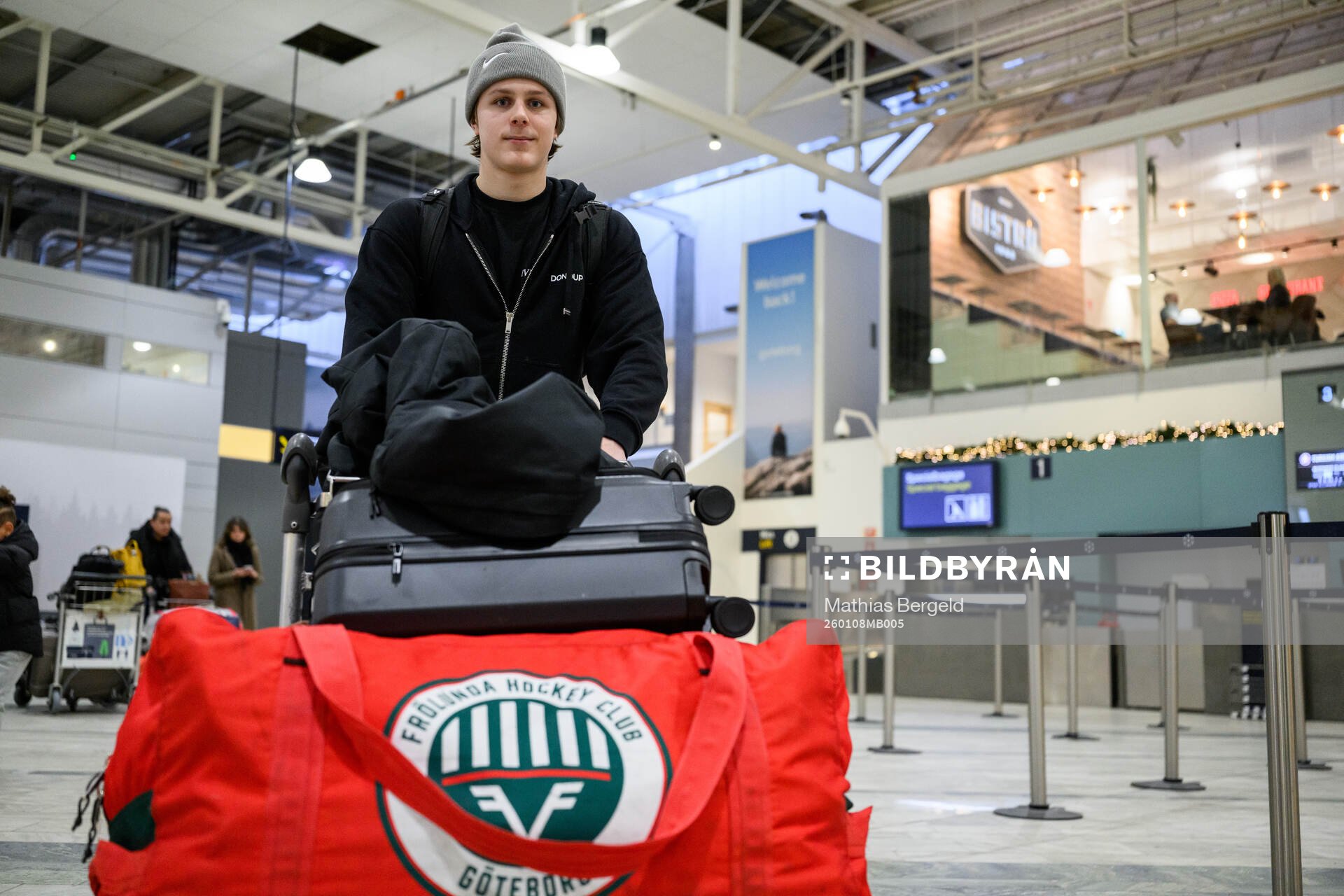 Ivar Stenberg of Sweden arrive at Landvetter Airport