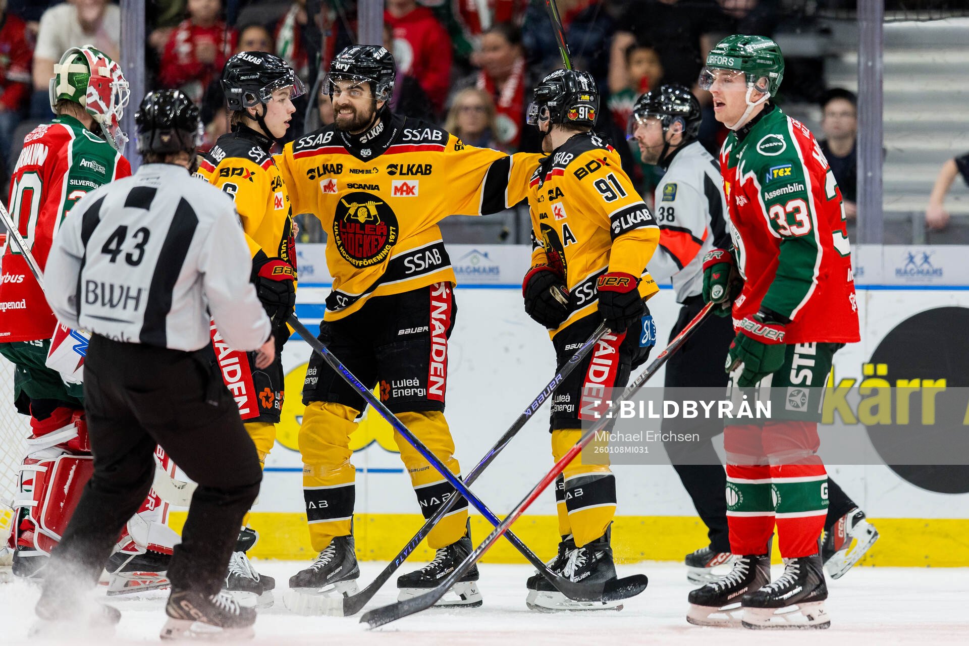 Luleås Isac Hedqvist jublar med Frederic Allard och Brian