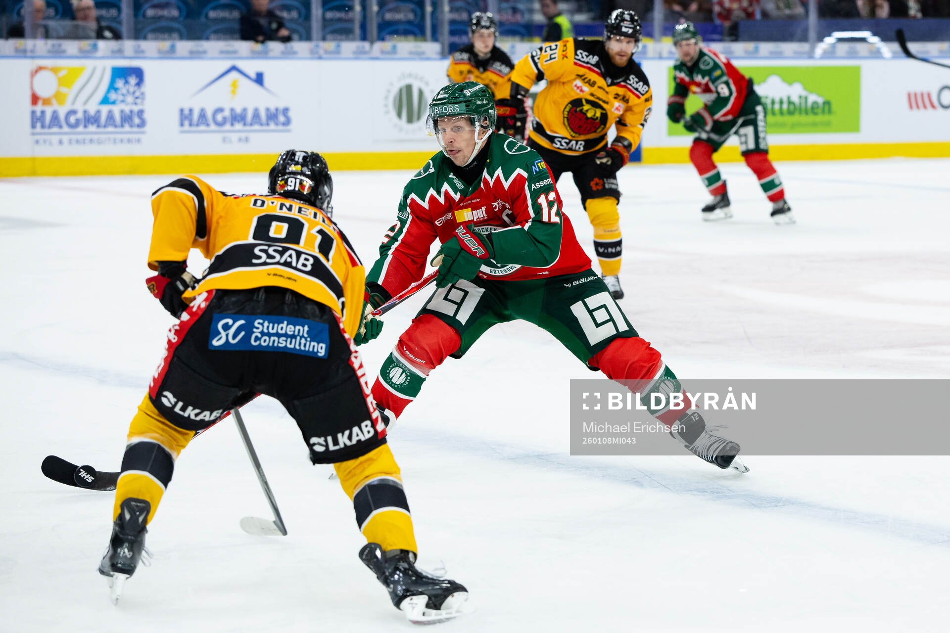 Luleås Brian O'Neill och Frölundas Max Friberg