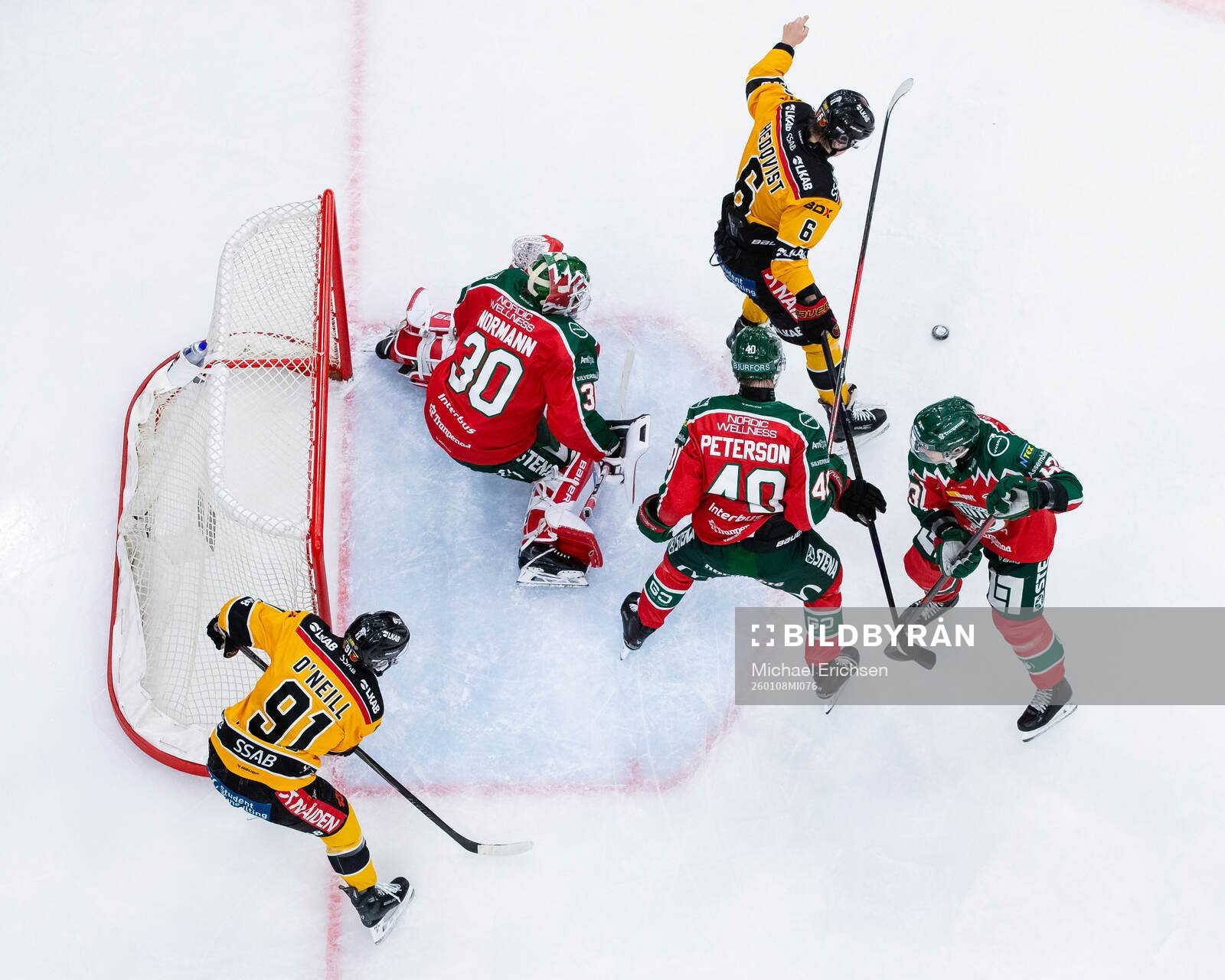 Luleås Isac Hedqvist styr in 0-2 i mål bakom Frölundas