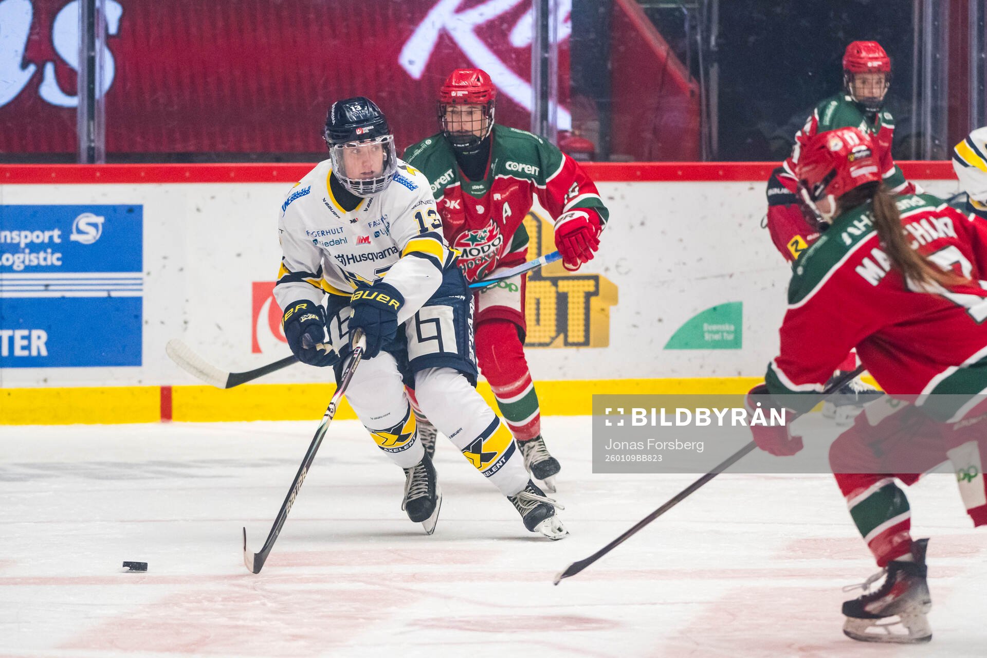 HV71s Julia Nearis