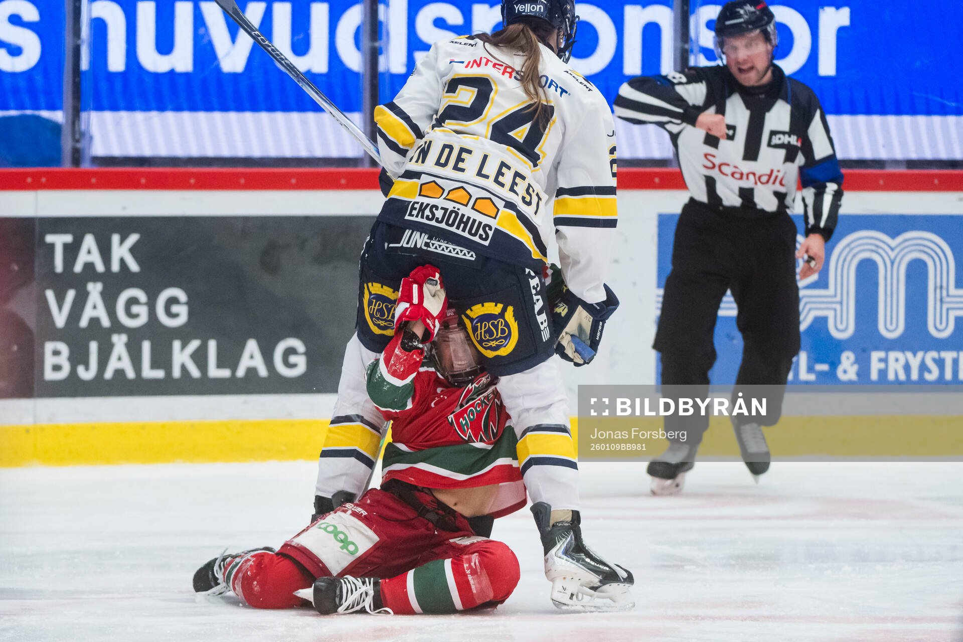 HV71s  Adriana Van De Leest och Modos Ebba Berglund