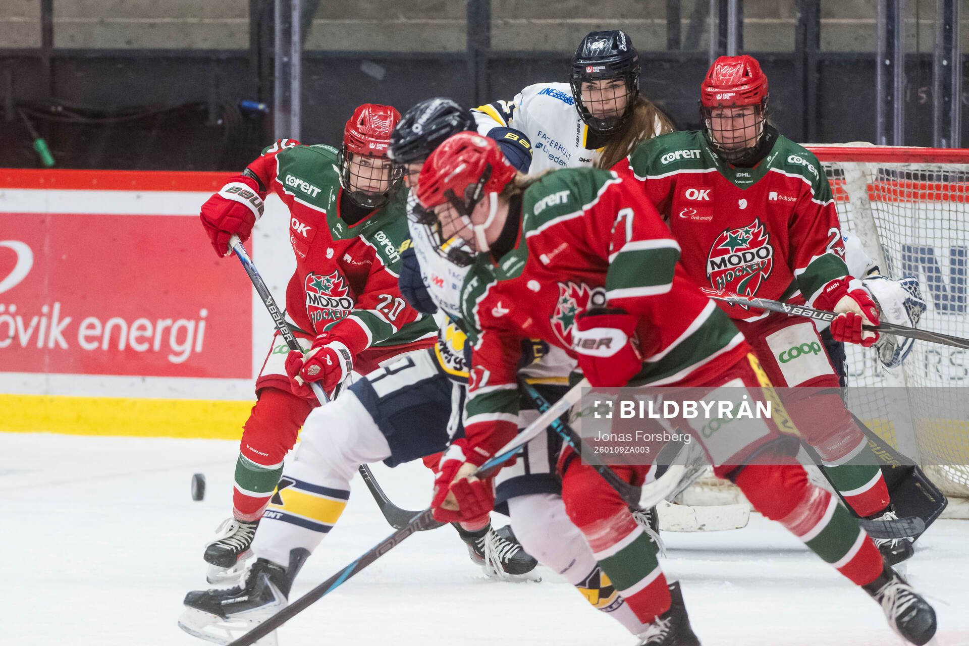 Modos Alyssa Mcleod och Maja Grundström och HV71s Adriana
