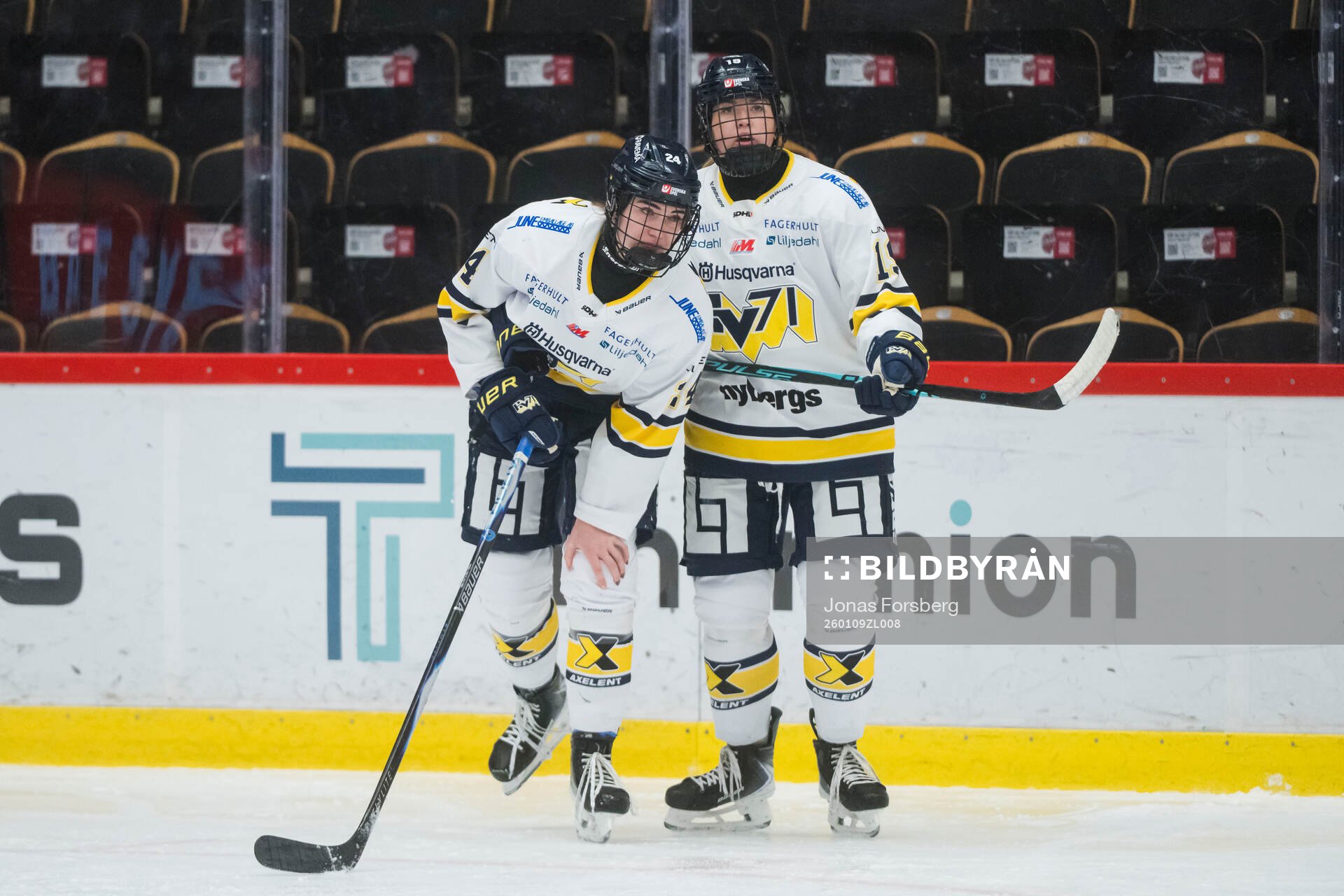 HV71s Adriana Van De Leest skadad