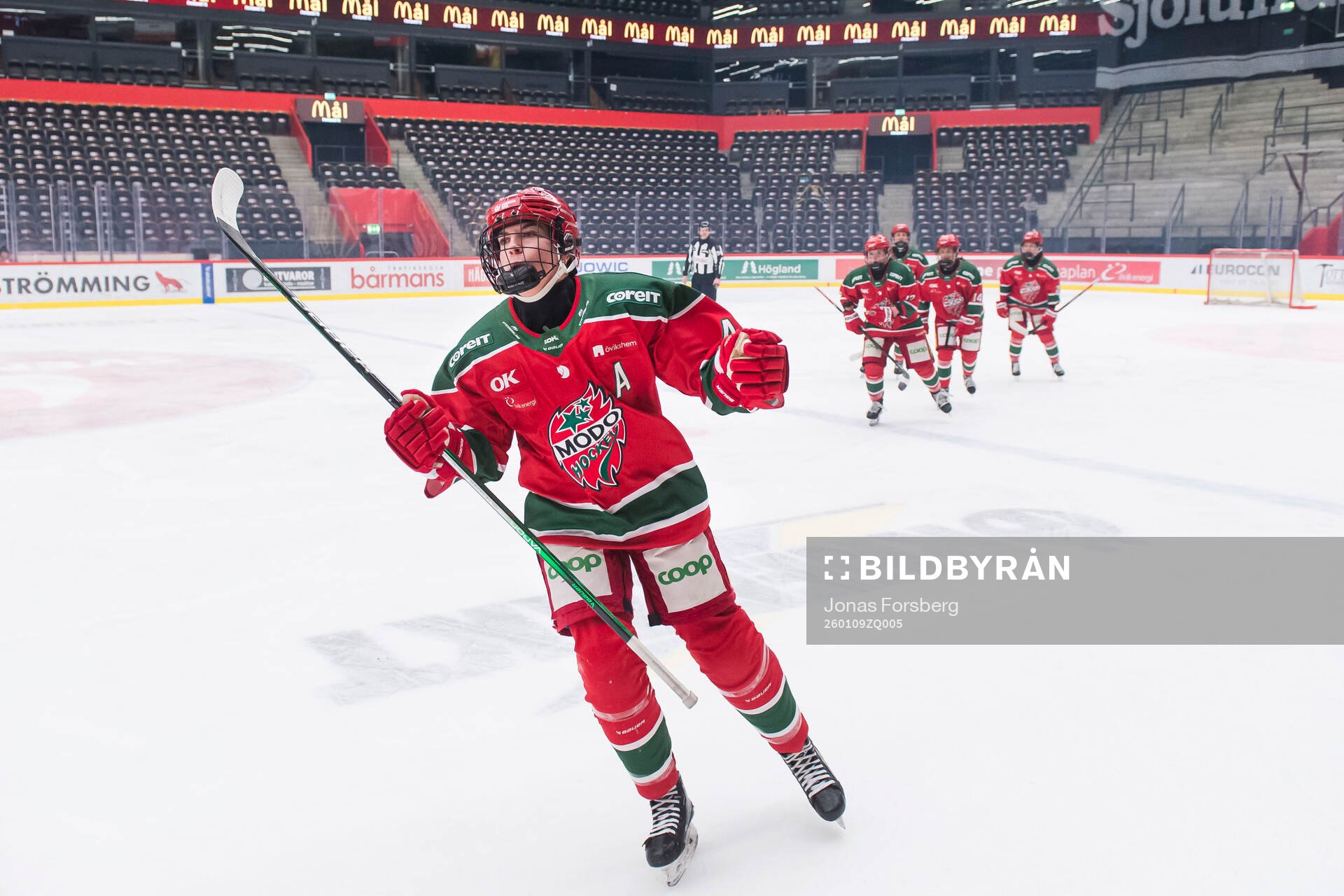 Modos 24 Ebba Hedqvist jublar