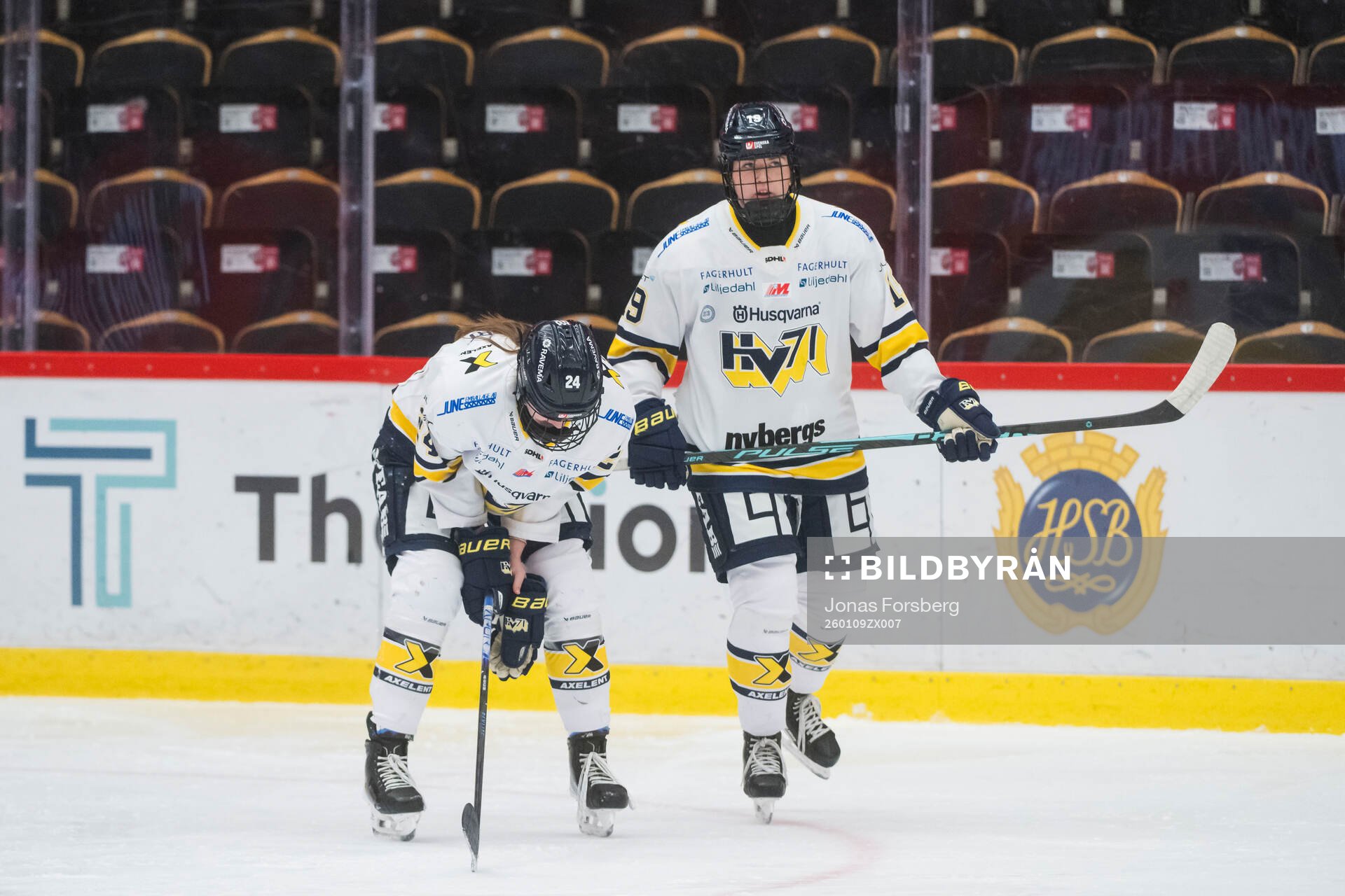 HV71s Adriana Van De Leest skadad