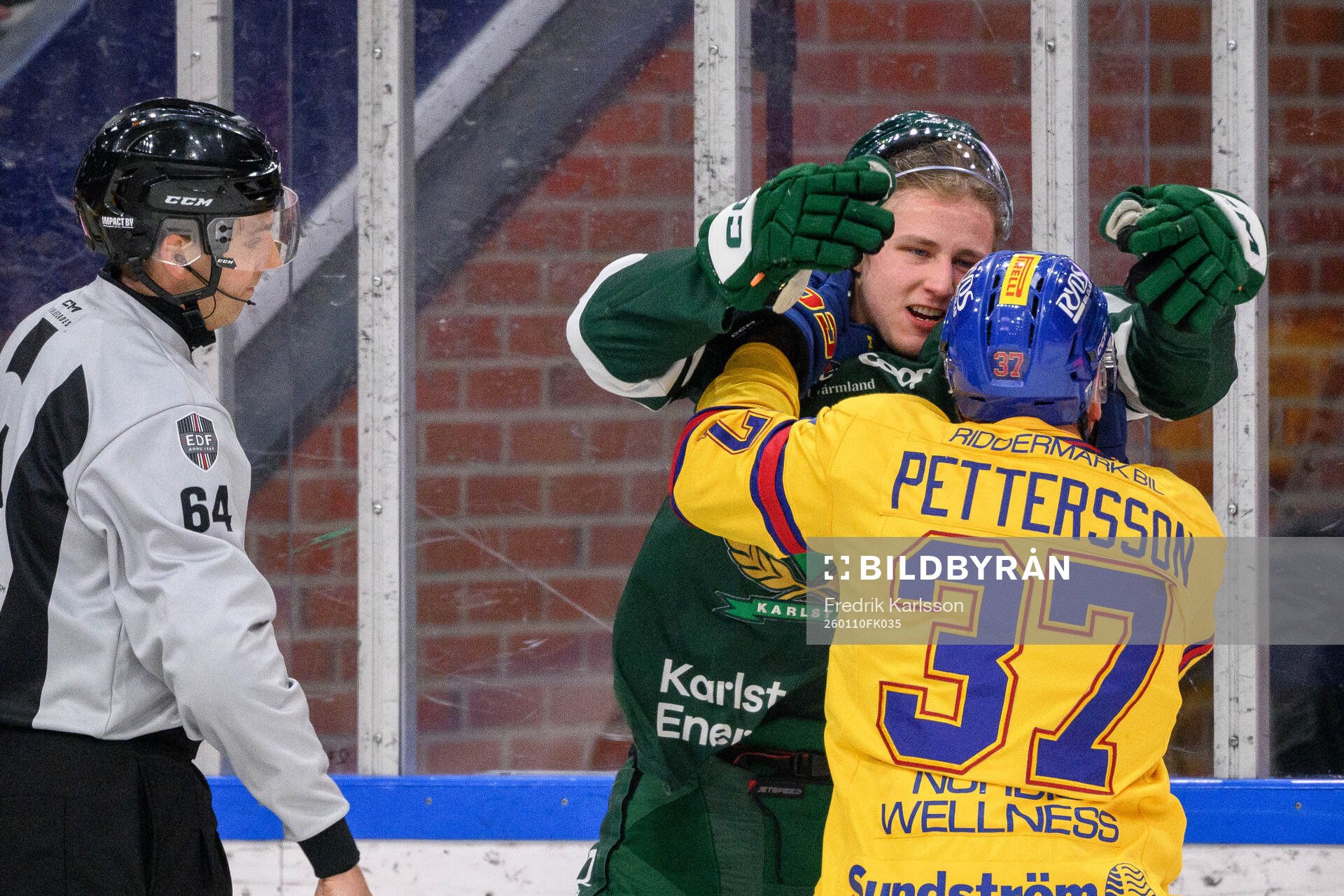 Färjestads Albert Wikman och Djurgårdens Jesper Pettersson