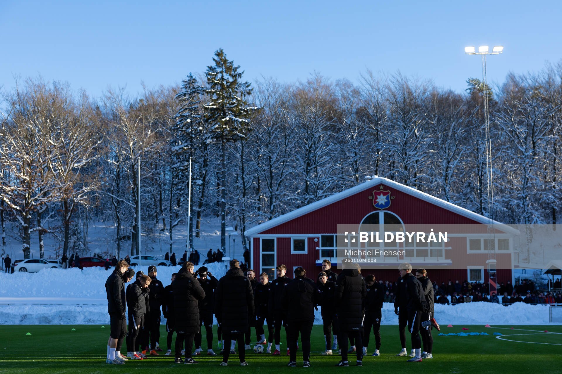 Örgrytes spelare och ledare samlade