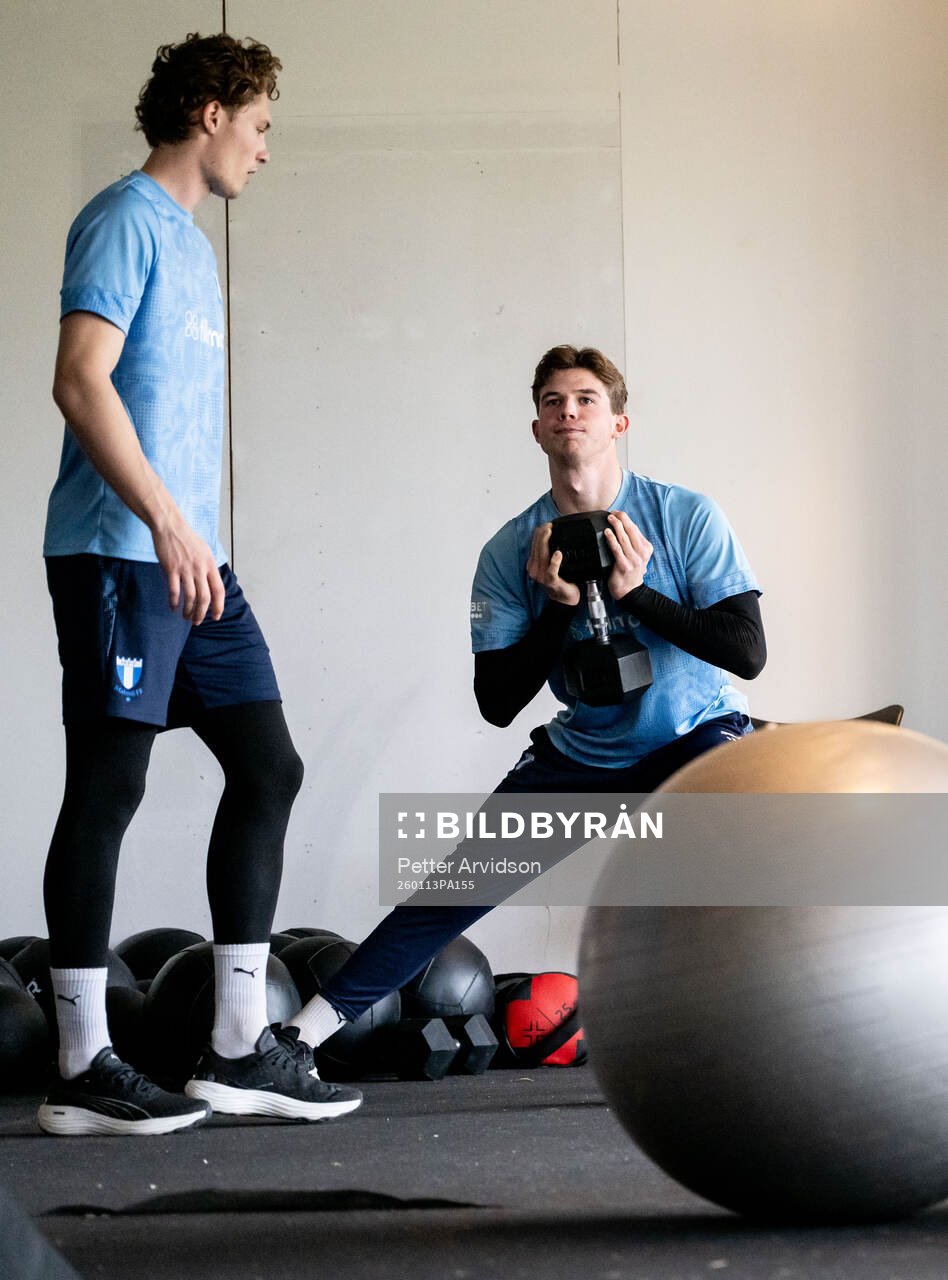 Målvakt William Nieroth Lundgren och målvakt Melker