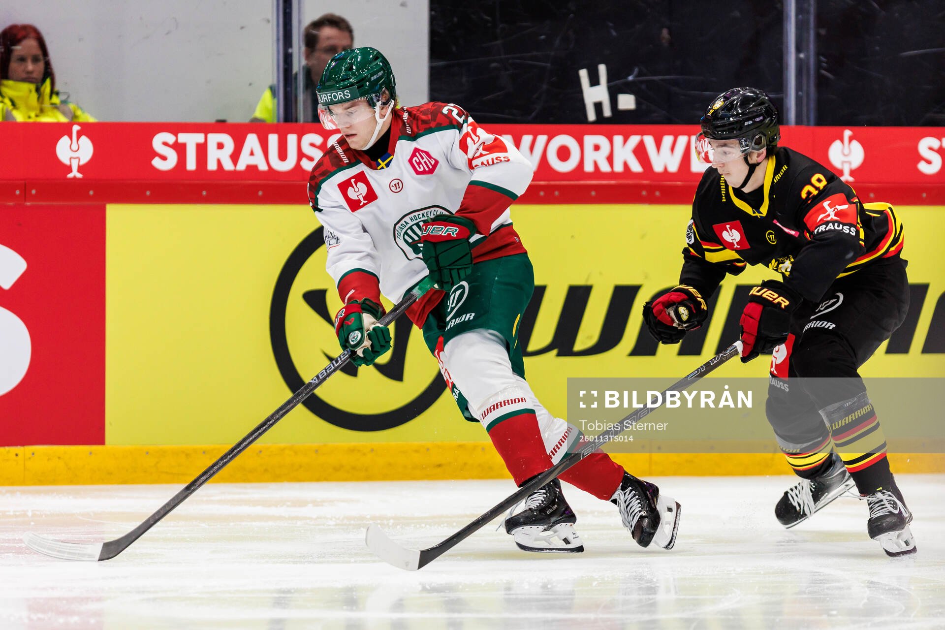 Jere Innala of Frölunda and Gustav Hillström of Brynäs
