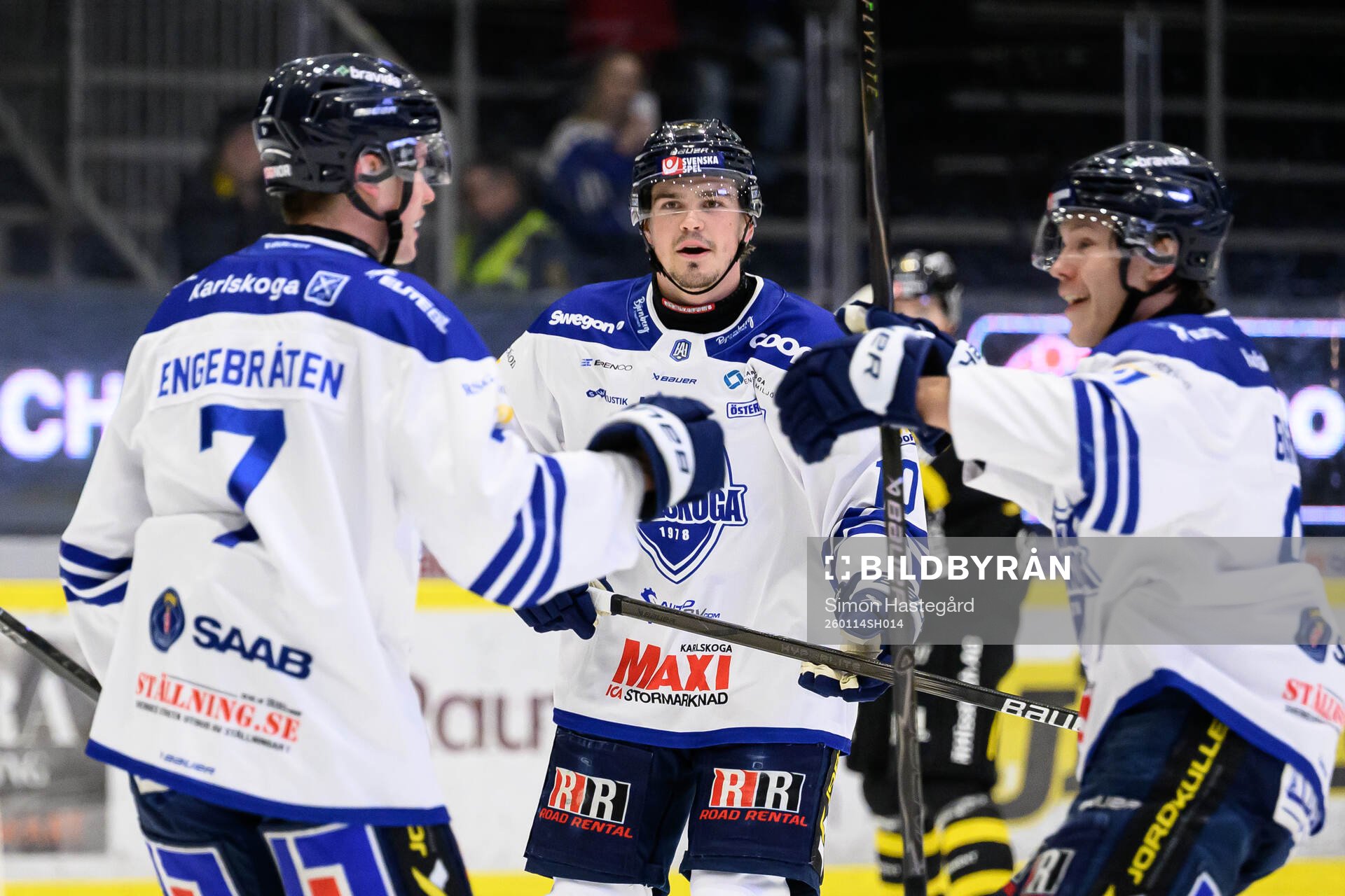Karlskogas Alexander Ljungkrantz jublar med Sander Vold