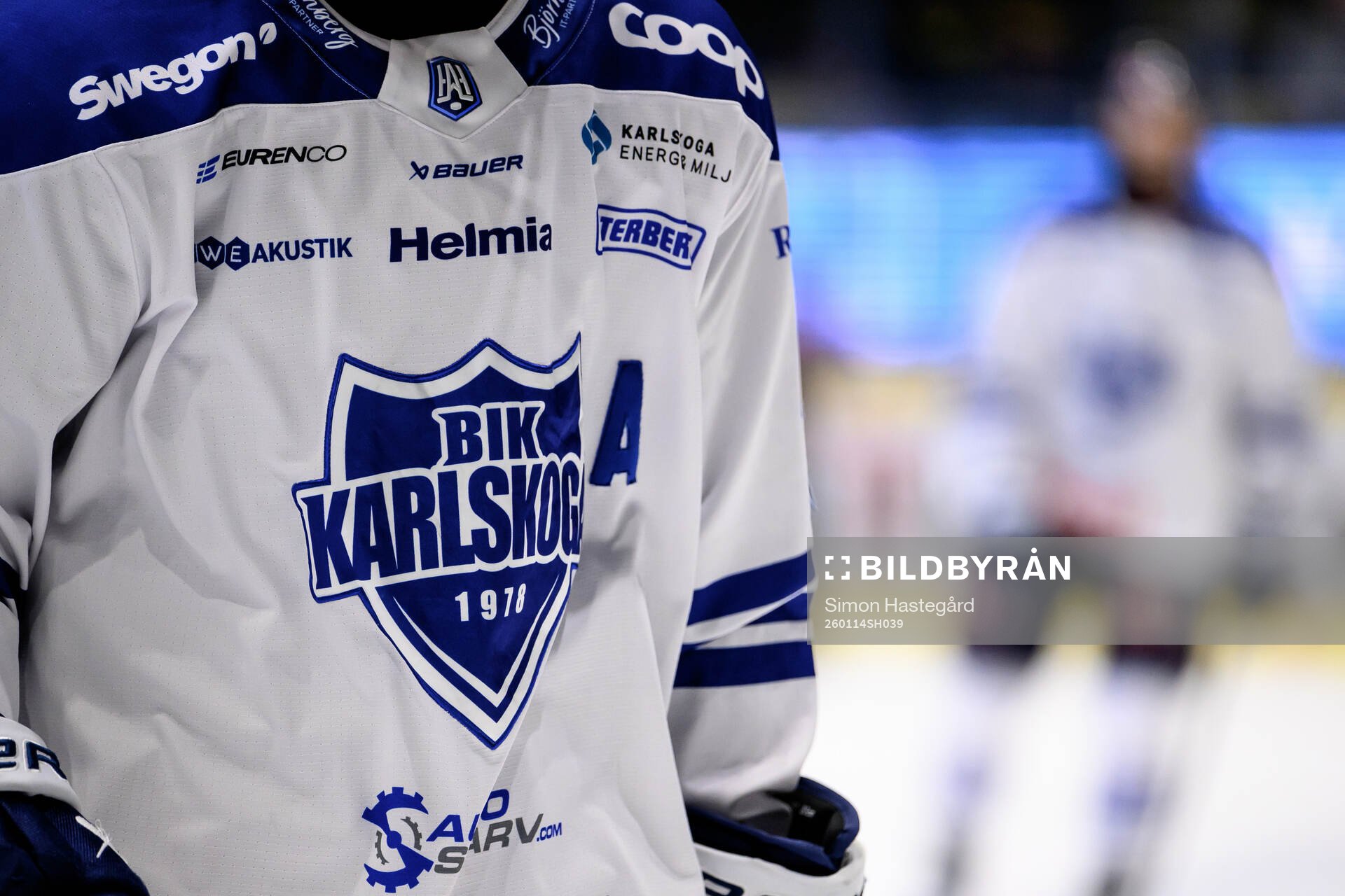 Karlskogas klubbmärke på matchtröja