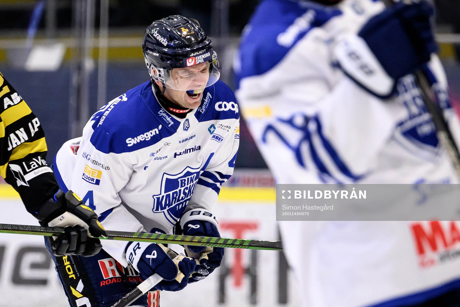 Karlskogas Alexander Leandersson har ont
