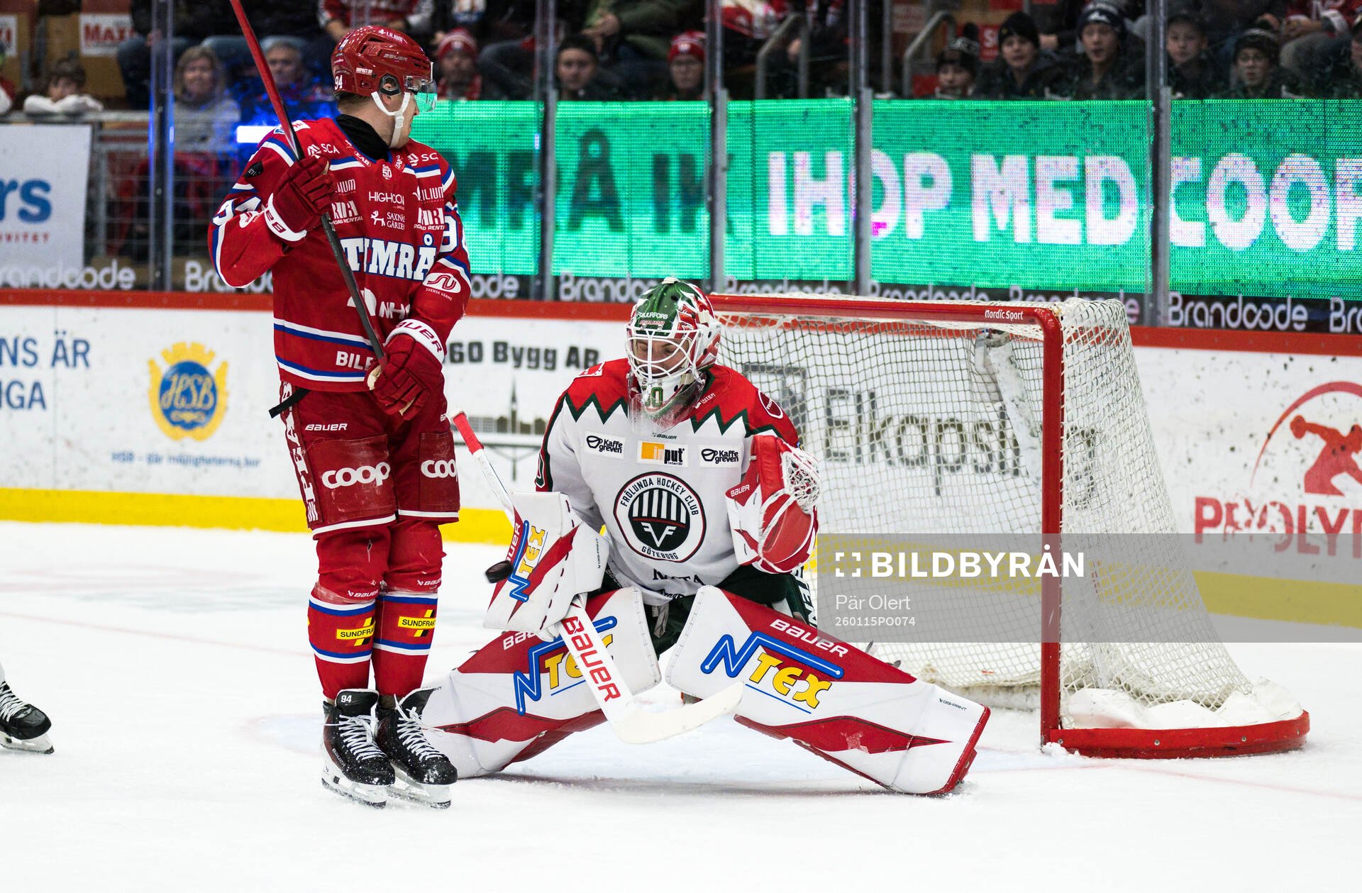Frölundas målvakt Tobias Normann och Timrås Sebastian