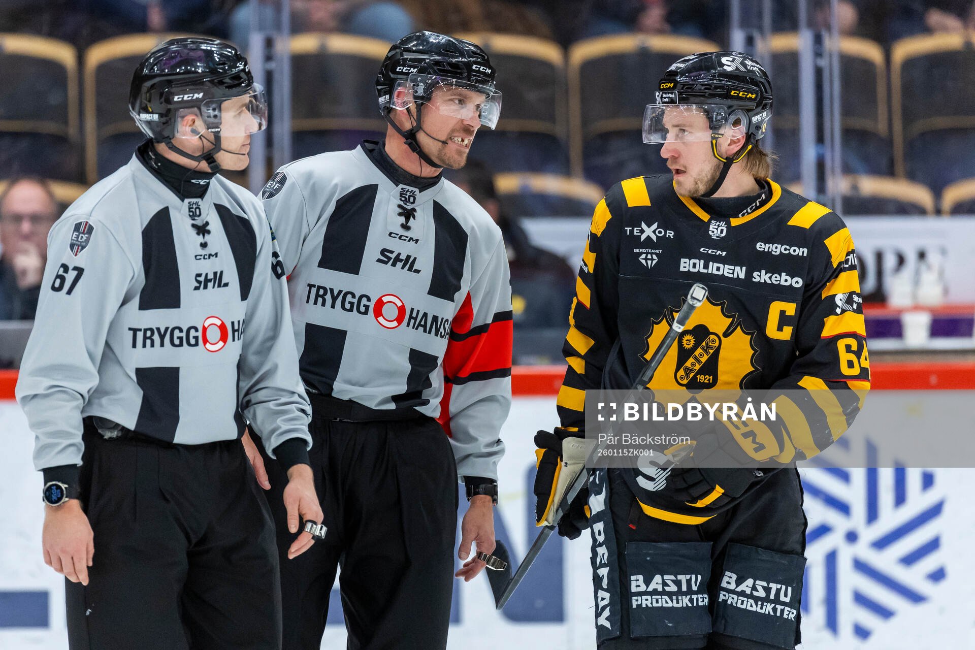 Domare Andreas Harnebring och Jonathan Pudas