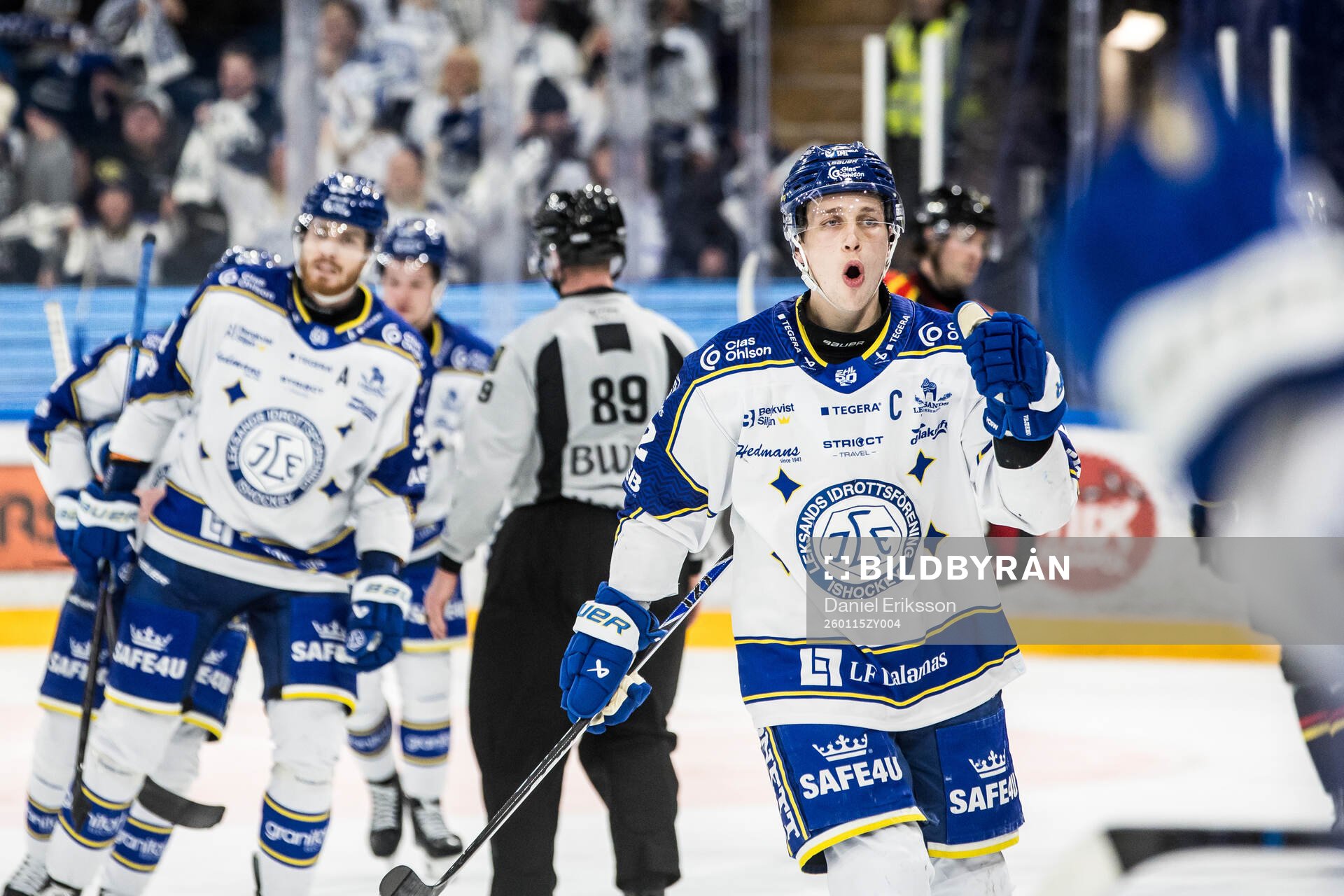 Leksands Lukas Vejdemo jublar