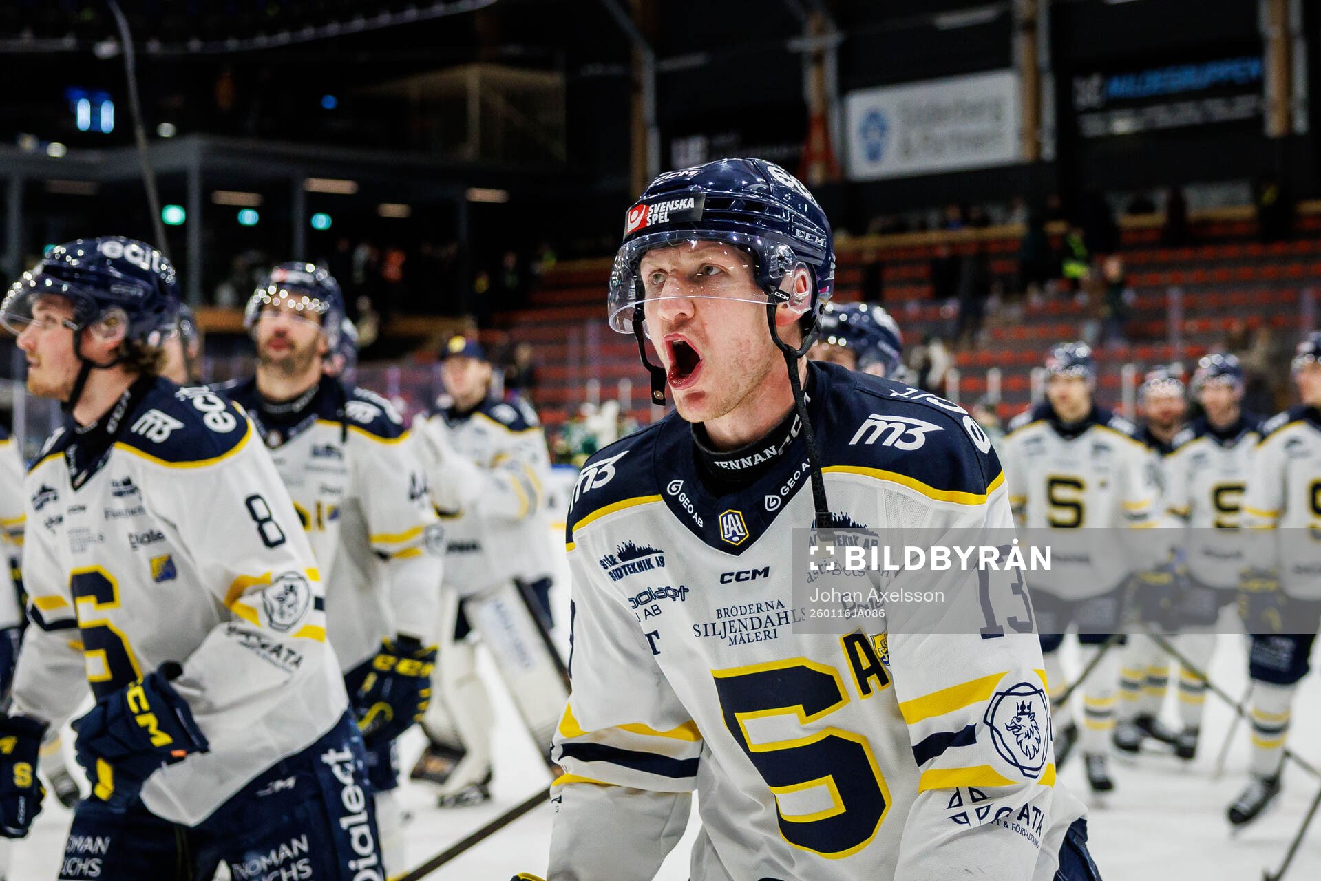 Södertäljes Henrik Eriksson jublar