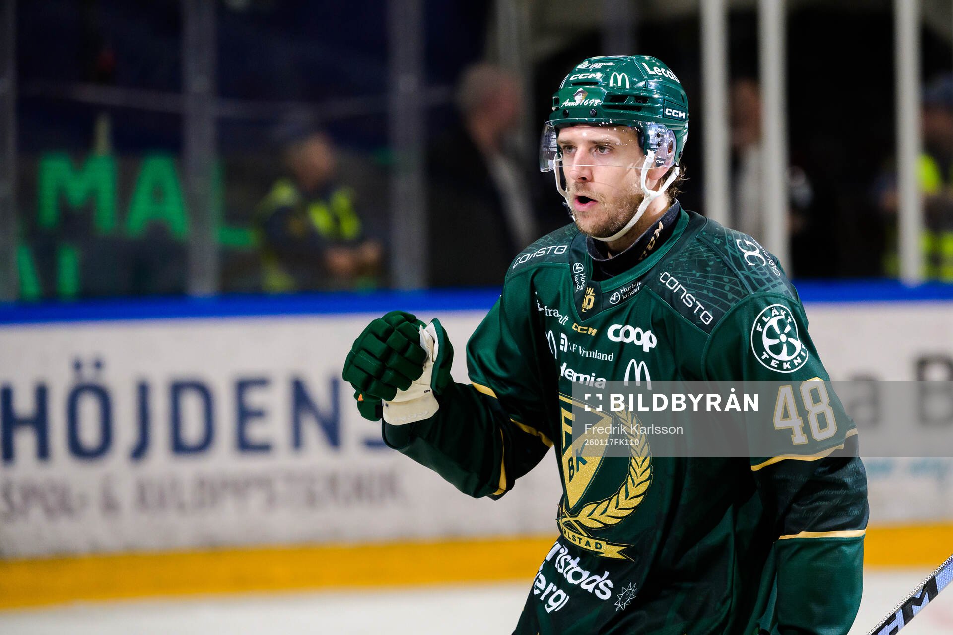Färjestads Filip Roos jublar