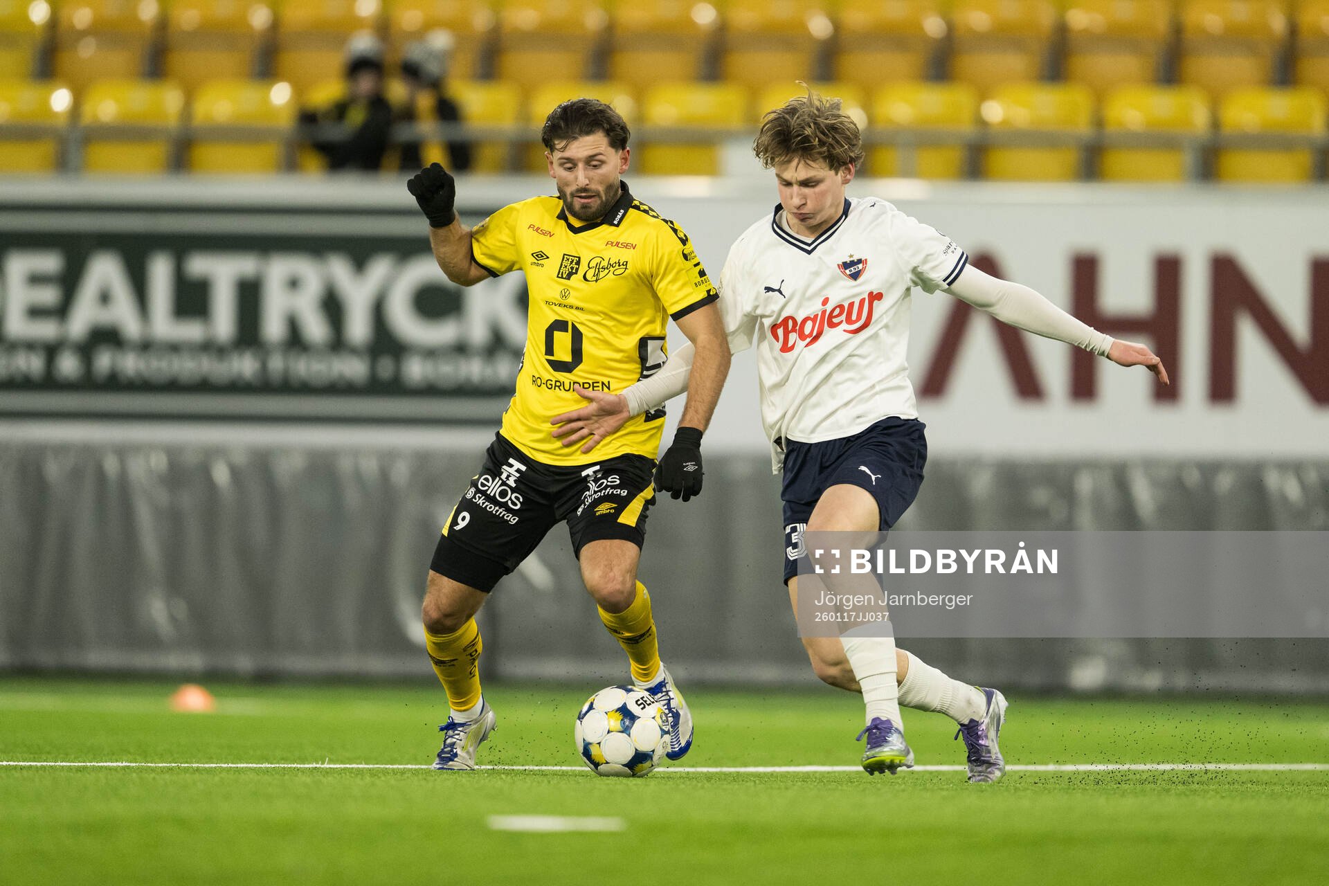 Elfsborgs Arber Zeneli och B.93s M Bering