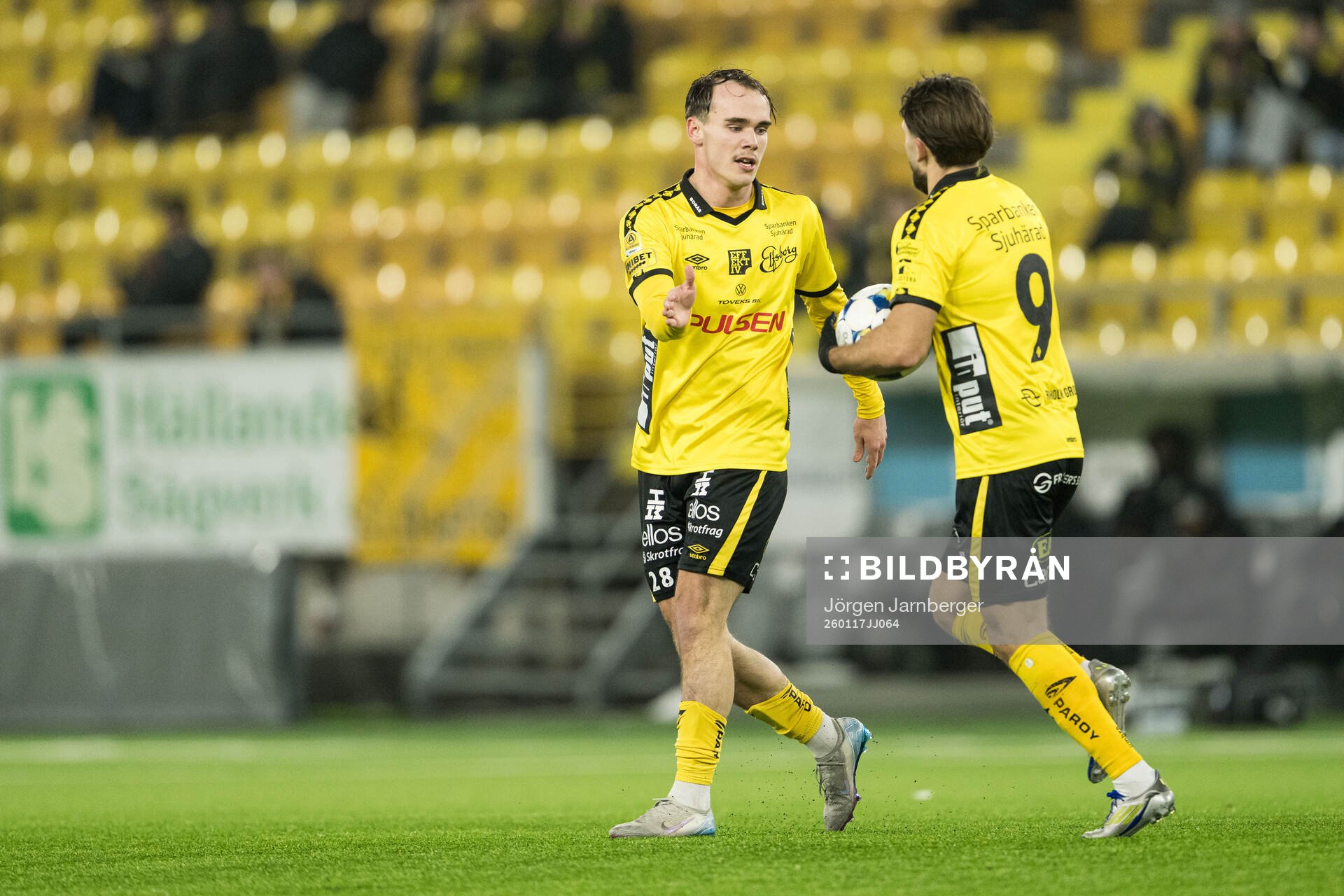 Elfsborgs Frode Aronsson och Arber Zeneli jublar