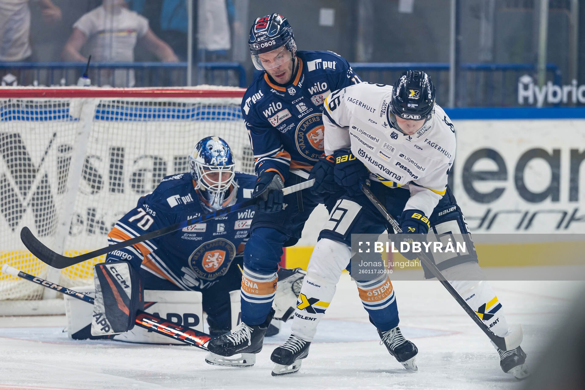 Växjös Brogan Rafferty och HV71s Linus Lindström