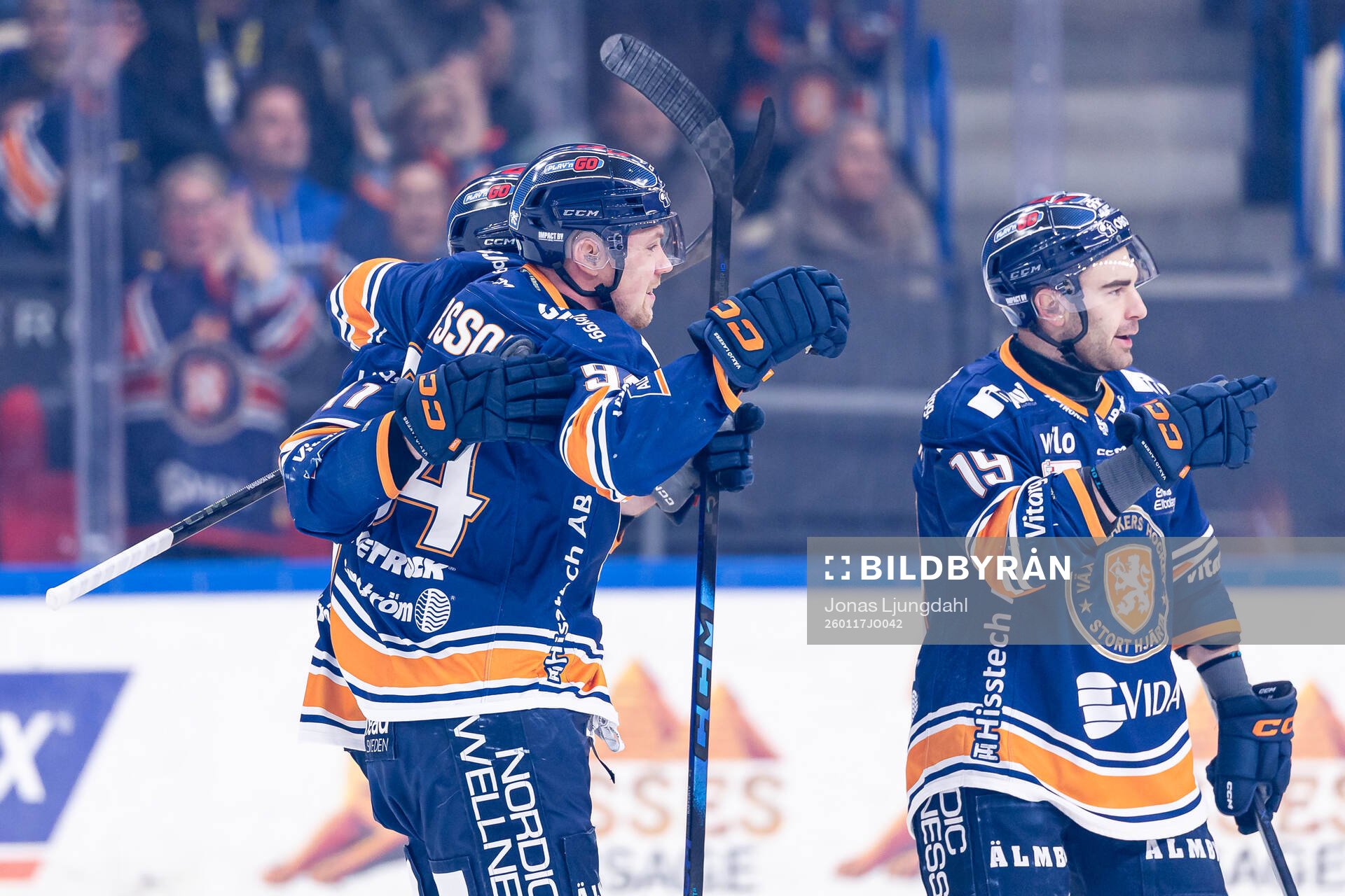 Växjös Joel Persson och Reid Gardiner jublar