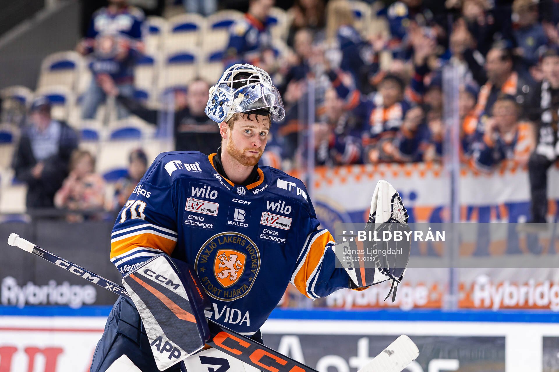 Växjös målvakt Adam Åhman jublar