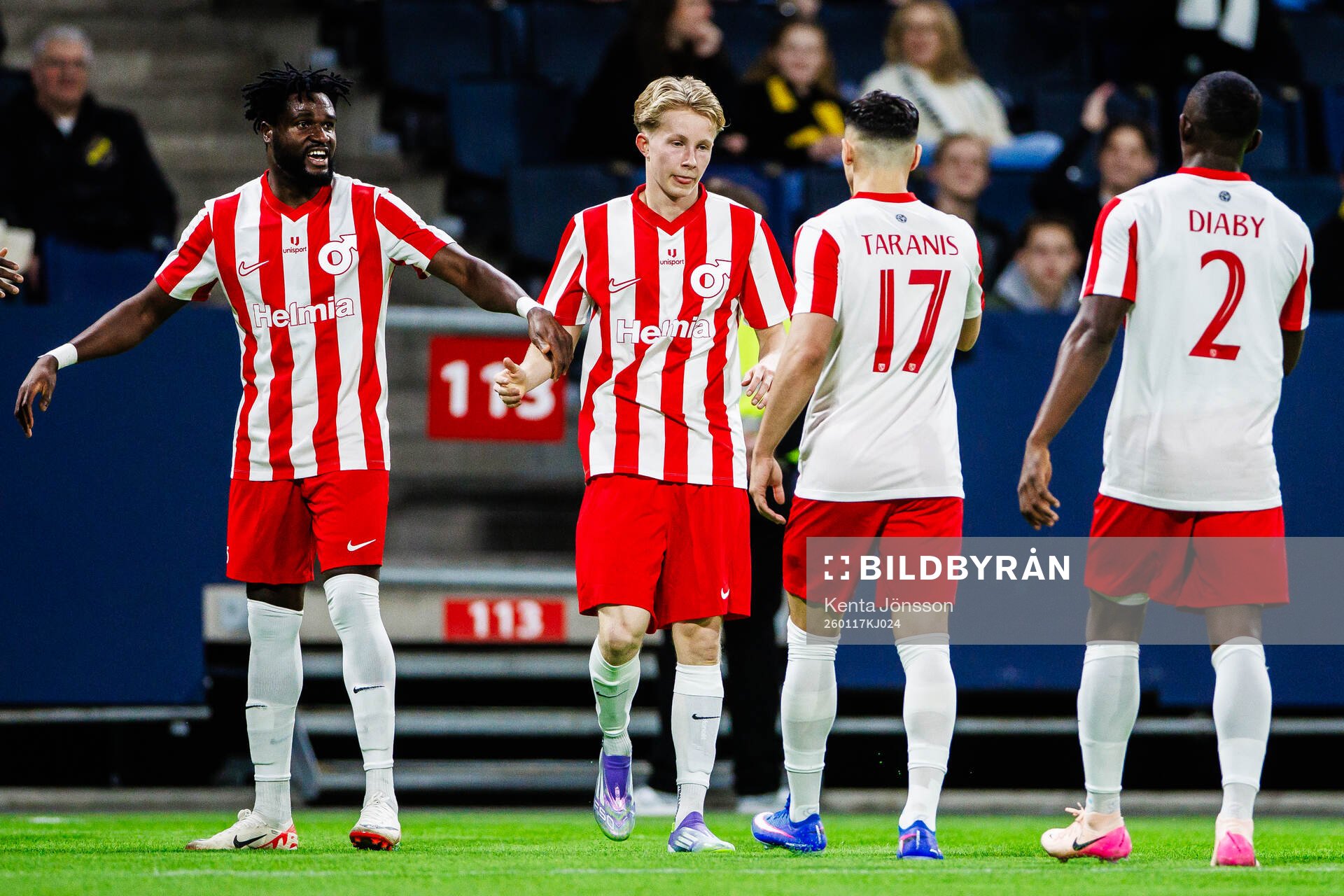 Degerfors Olle Leonardsson jublar
