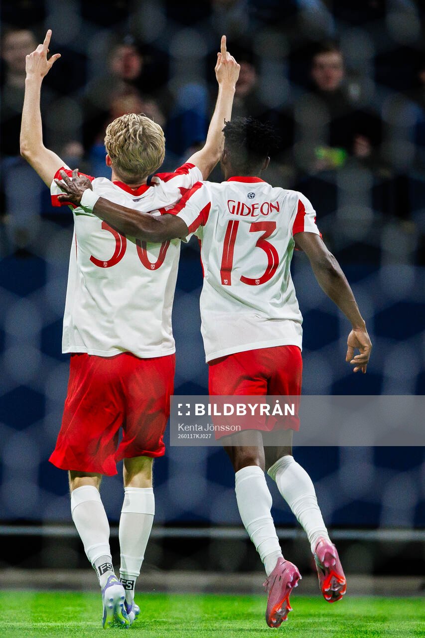 Degerfors Olle Leonardsson jublar med Yiriyon Gideon