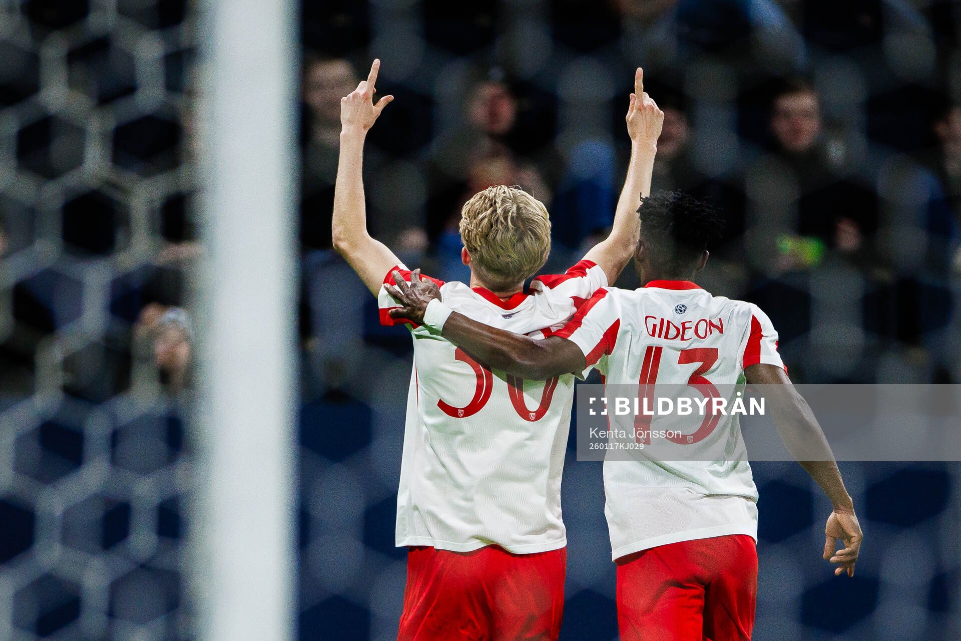Degerfors Olle Leonardsson jublar med Yiriyon Gideon