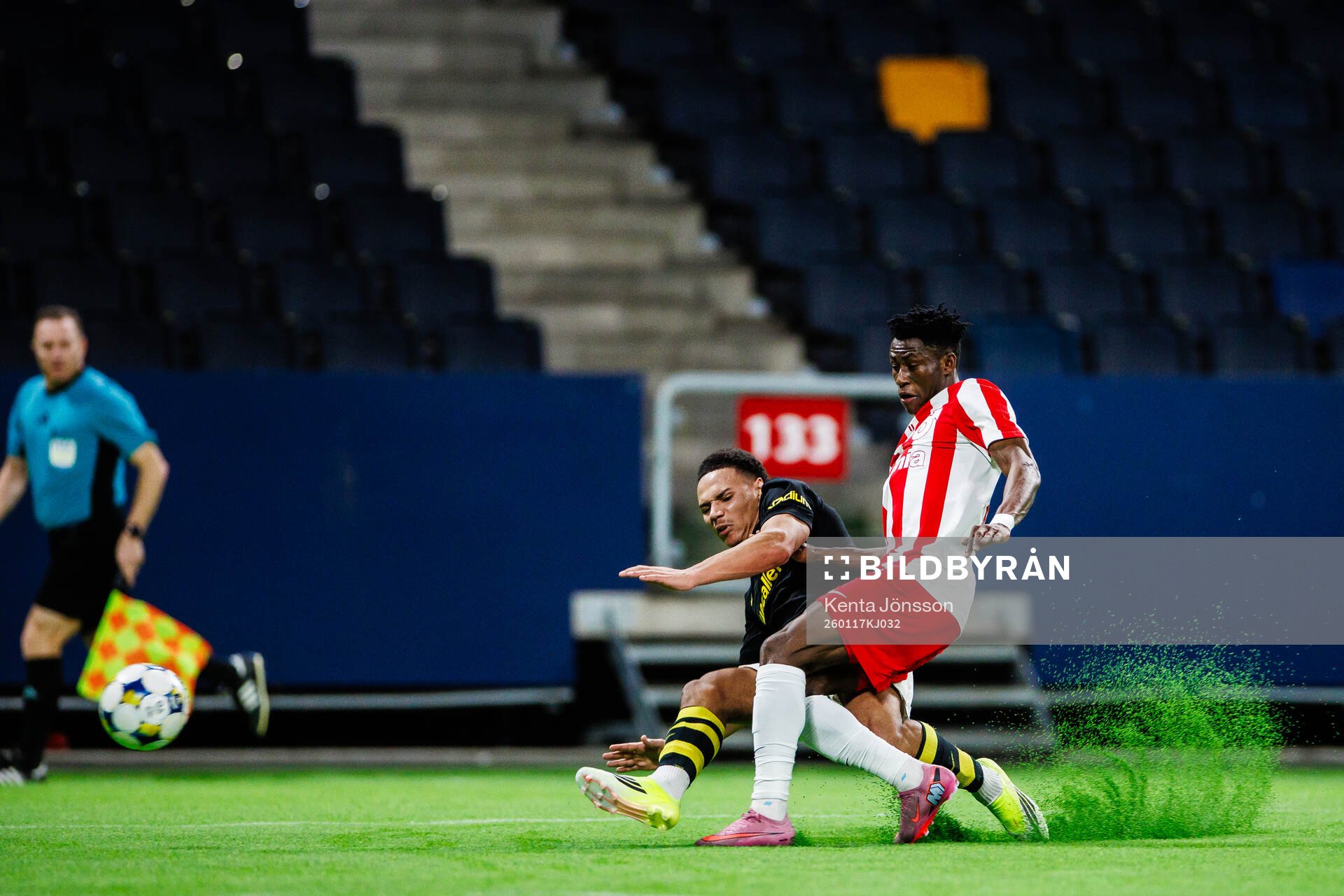 AIKs Kevin Filling och Degerfors Yiriyon Gideon