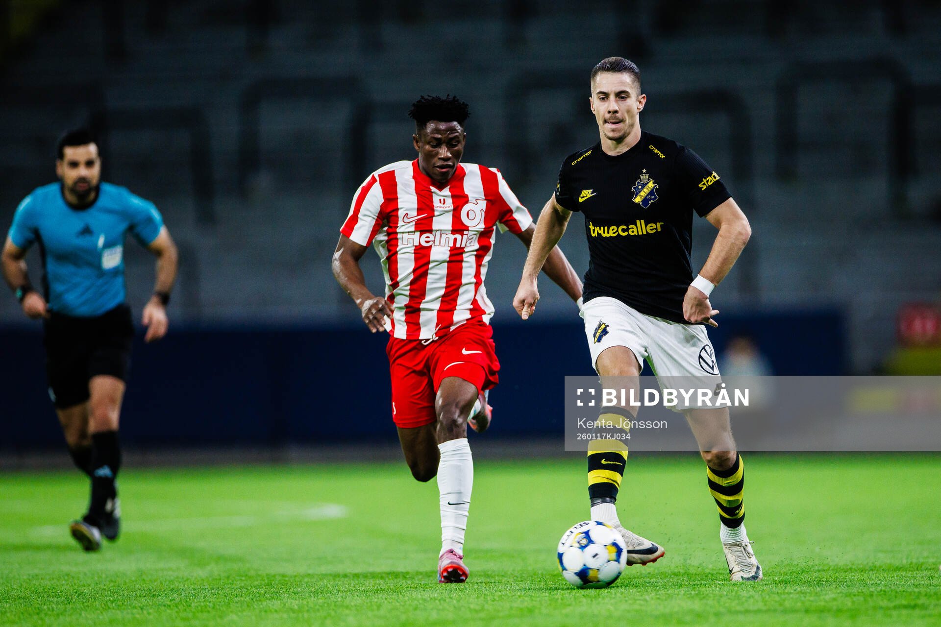 Degerfors Yiriyon Gideon och AIKs Dino Besirovic
