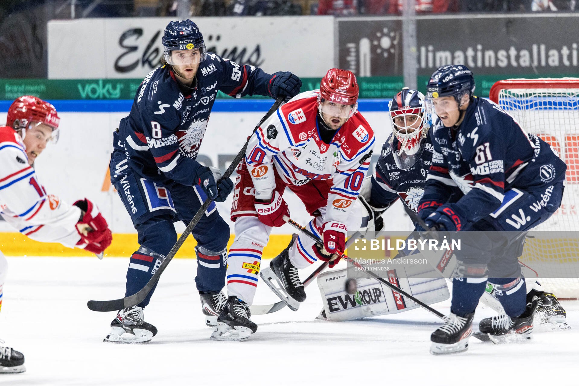 Linköpings Jonathan Myrenberg, målvakt Waltteri Ignatjew