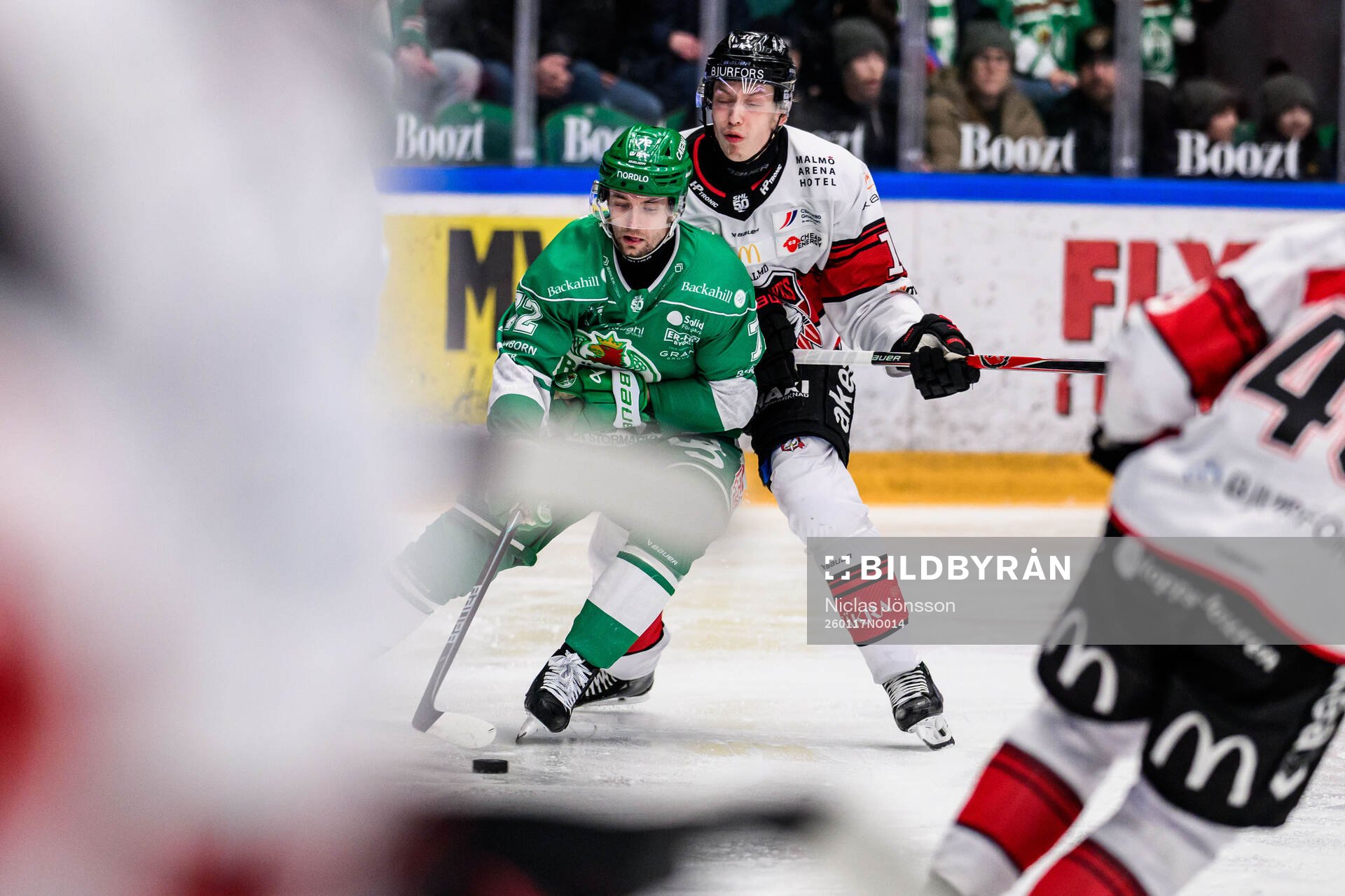 Rögles Daniel Zaar och Malmö Redhawks William Von Barnekow