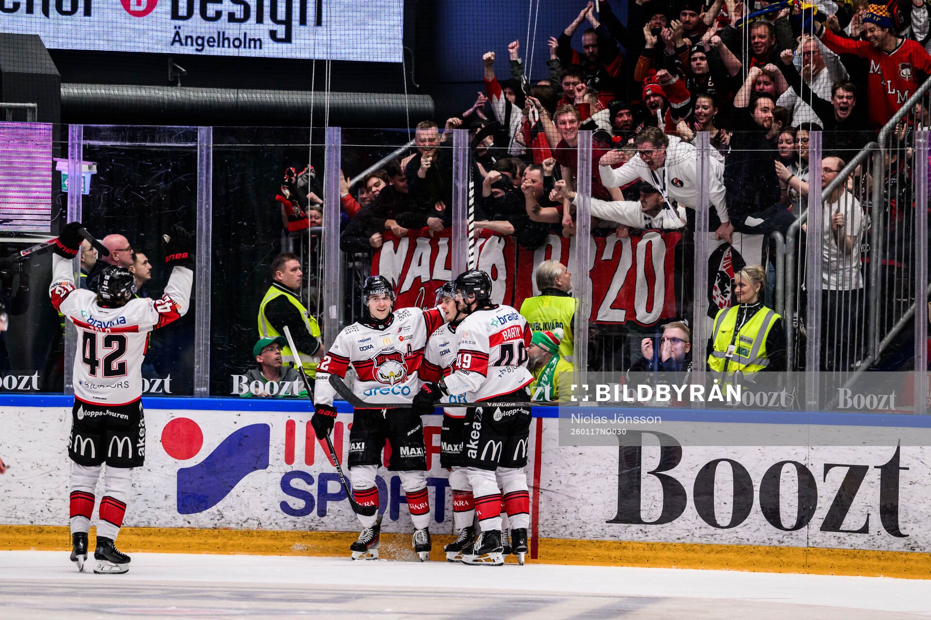 Malmö Redhawks Lauri Pajuniemi jublar