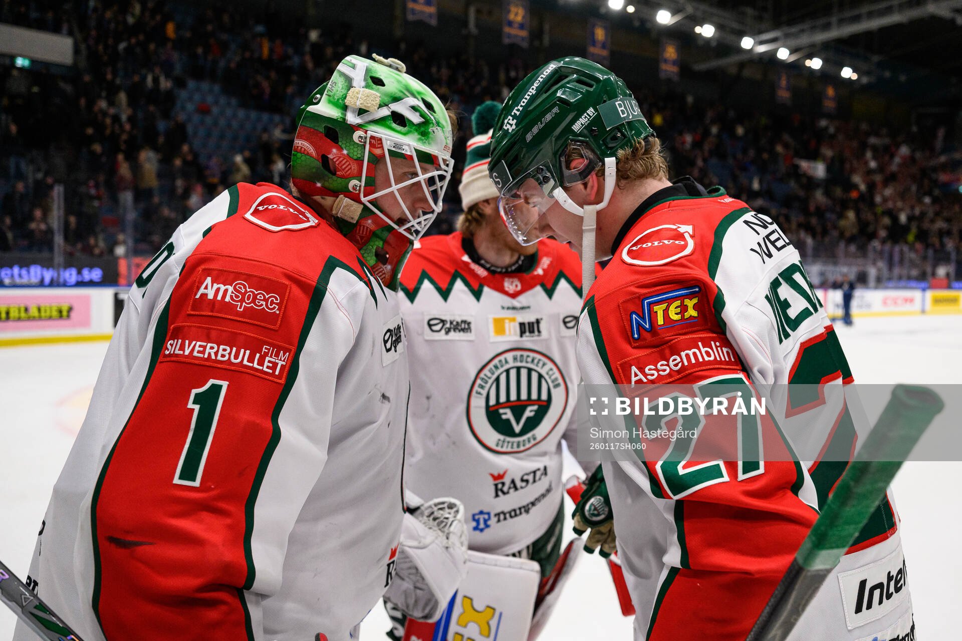 Frölundas målvakt Lars Johansson och Theodor Niederbach