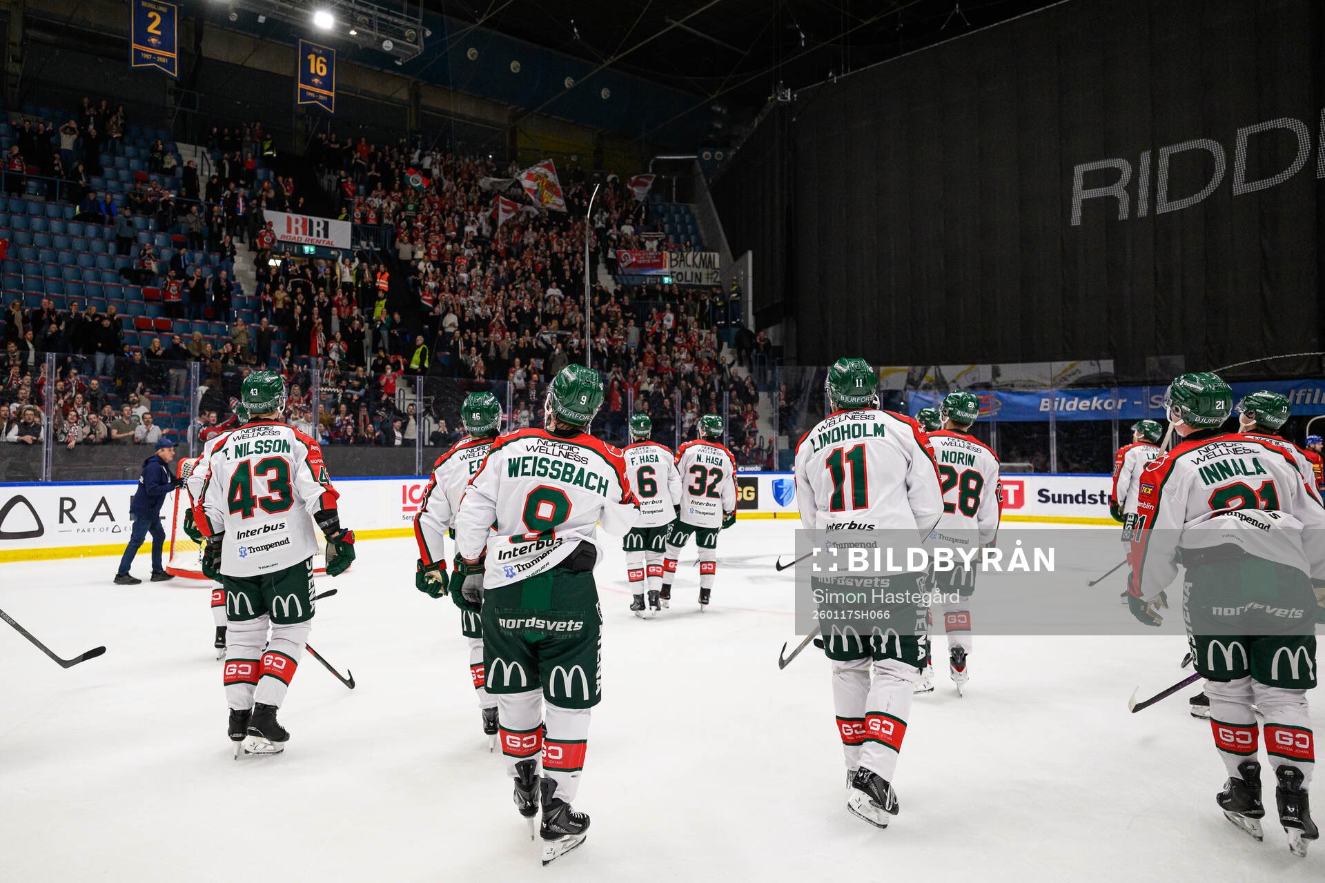Frölundas spelare jublar