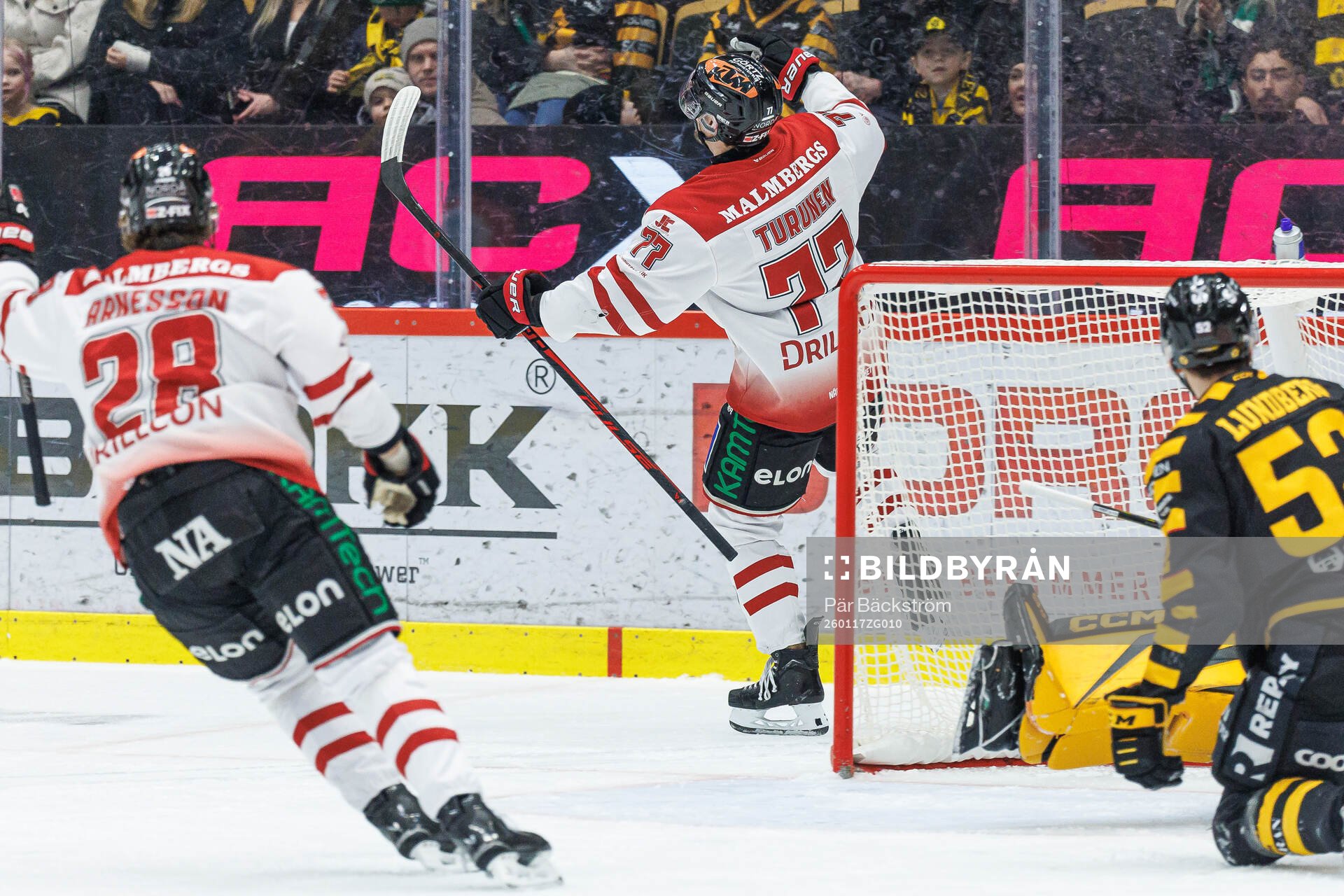 Örebros Teemu Turunen jublar