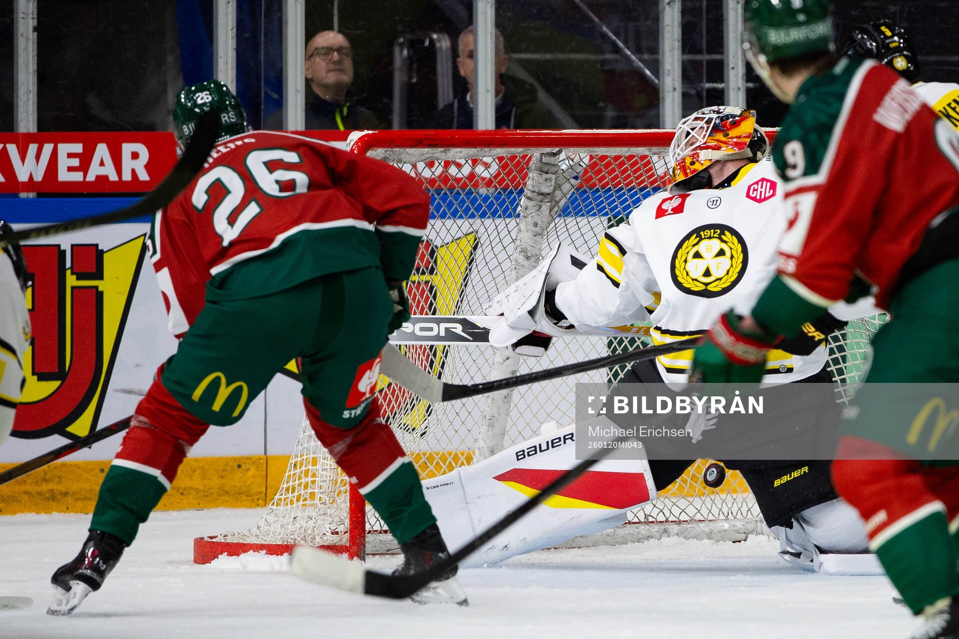 Isac Heens of Frölunda scores 2-2 past goaltender Erik