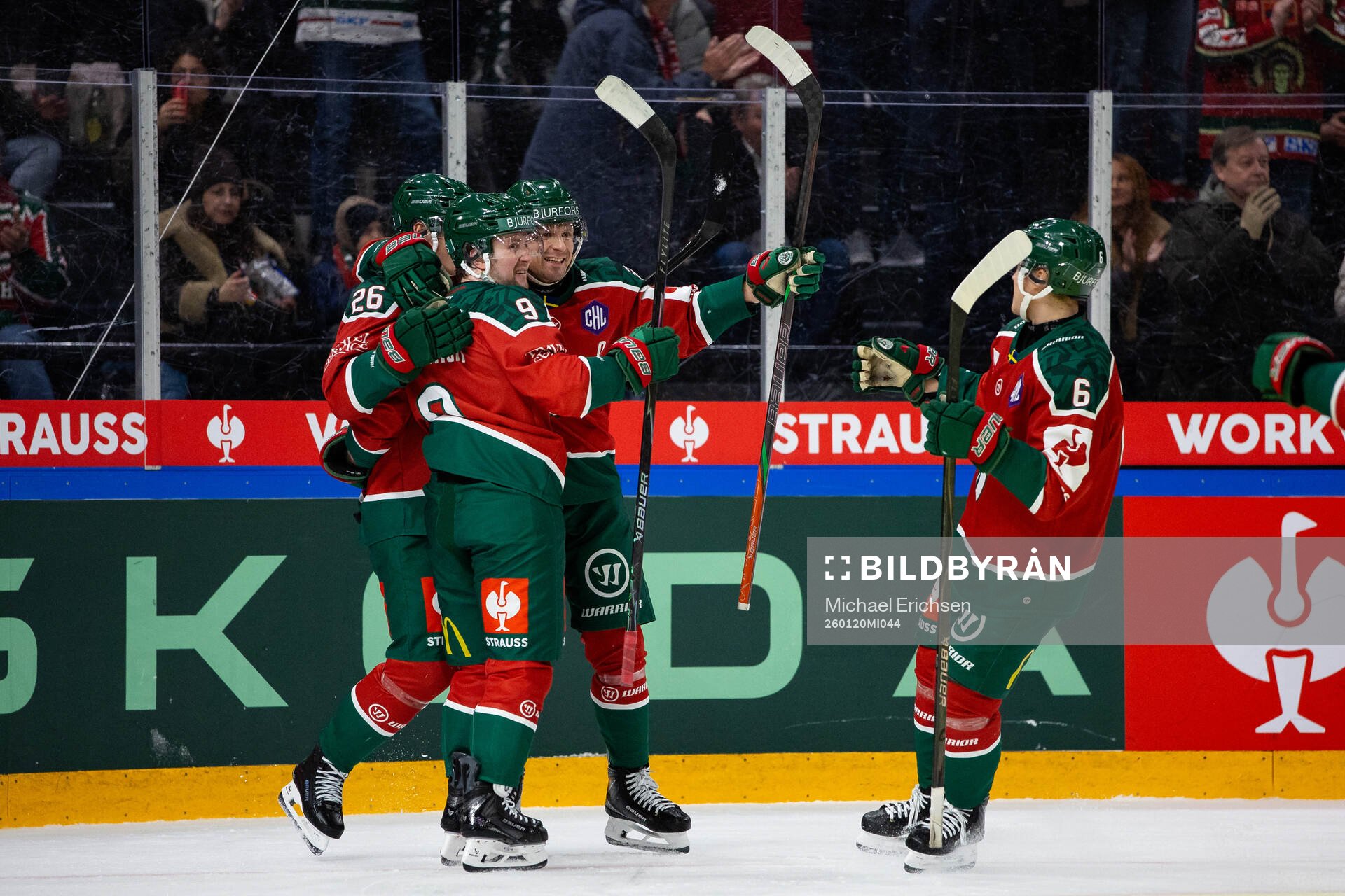 Isac Heens of Frölunda celebrates with team mates