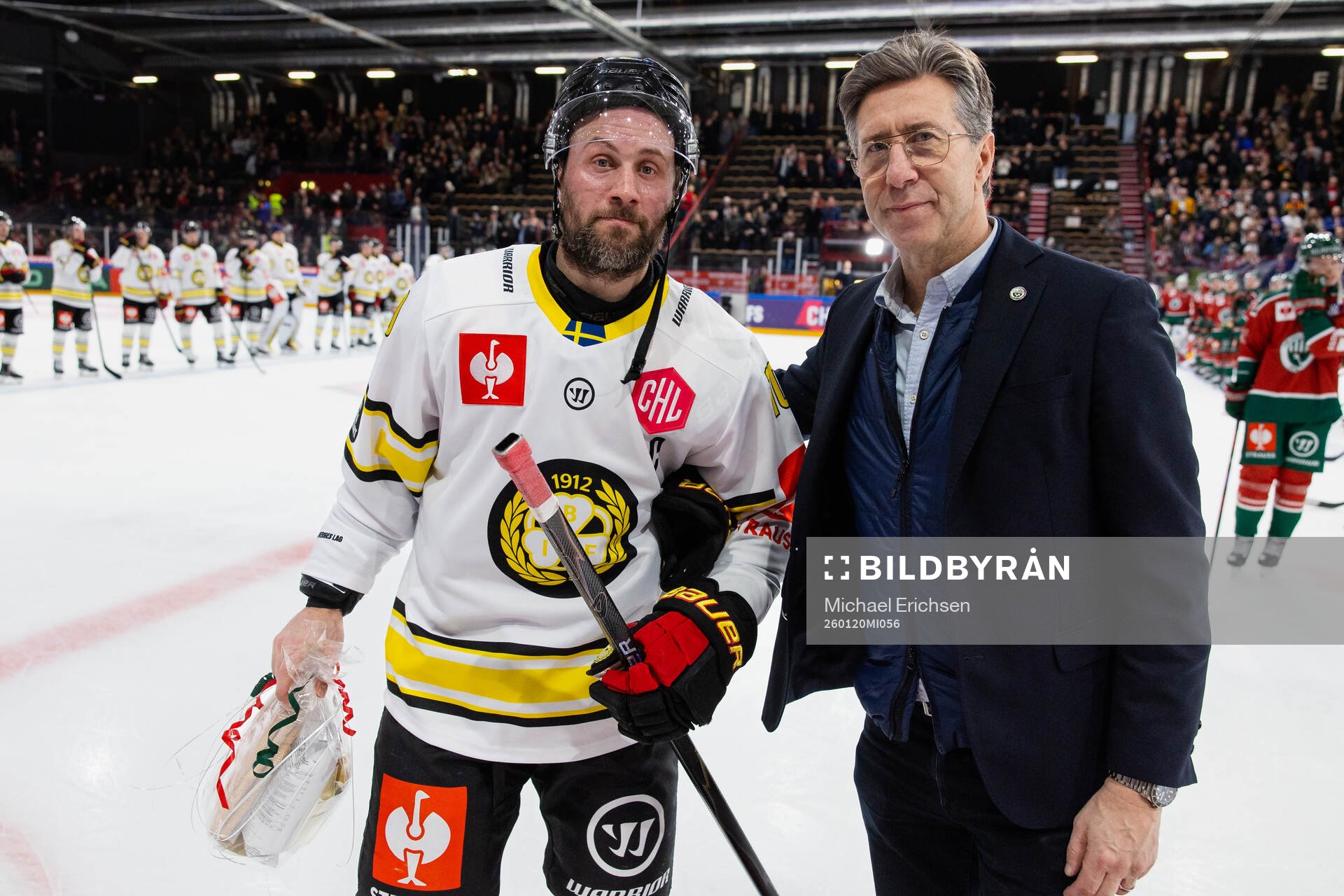 Johan Larsson of Brynäs receives the award for player of