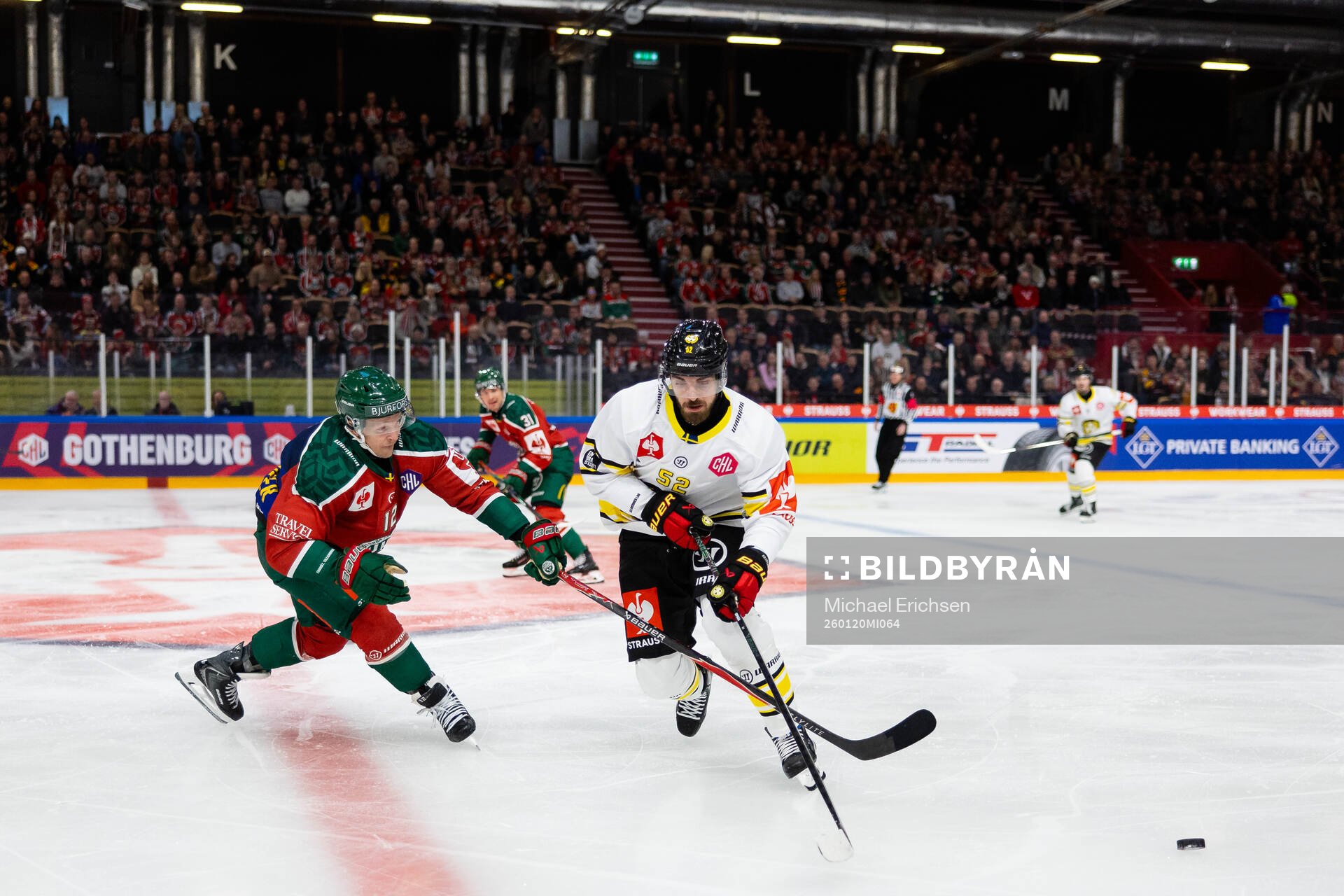 Max Friberg of Frölunda and Jack Kopacka of Brynäs