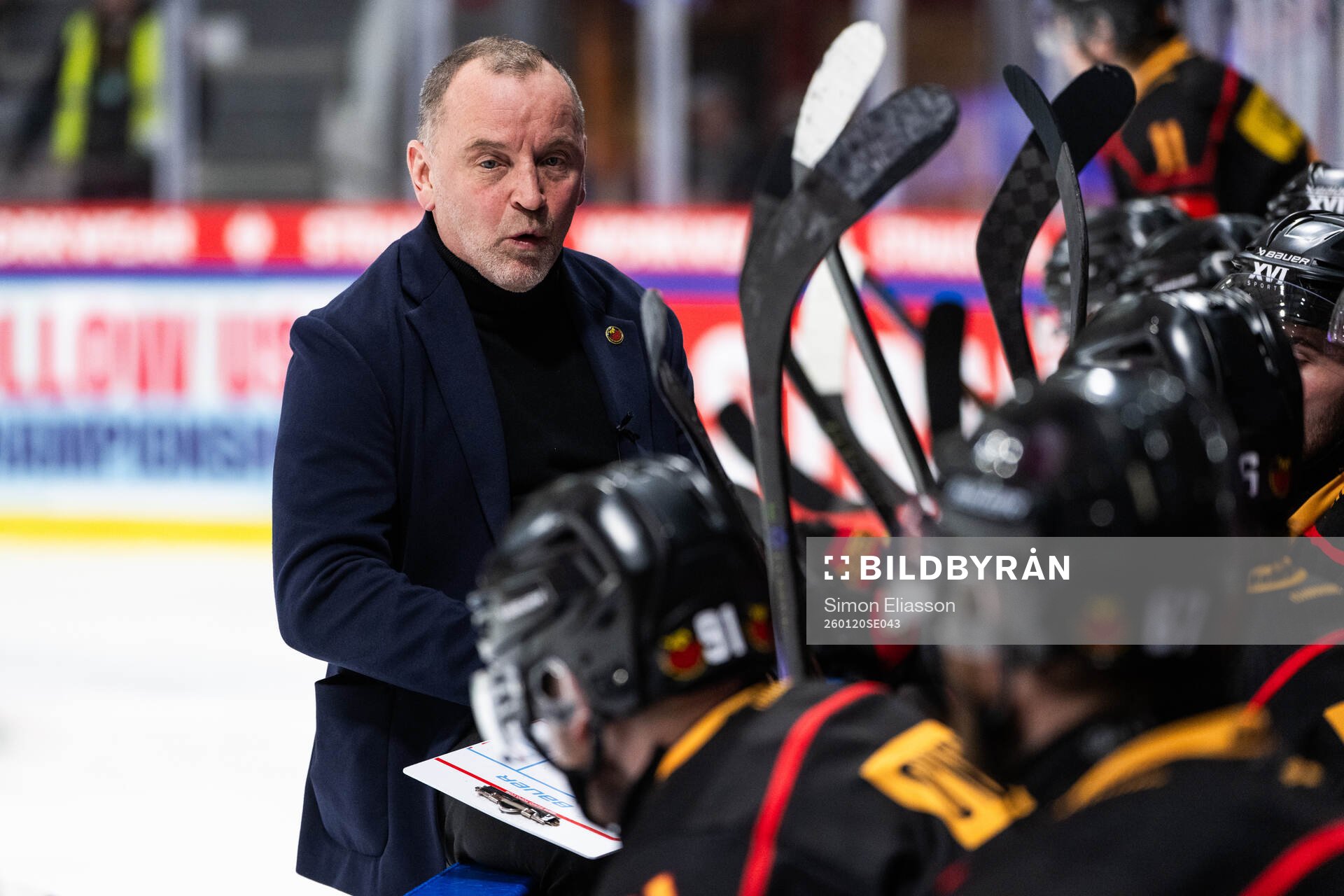 Coach Thomas Berglund of Luleå