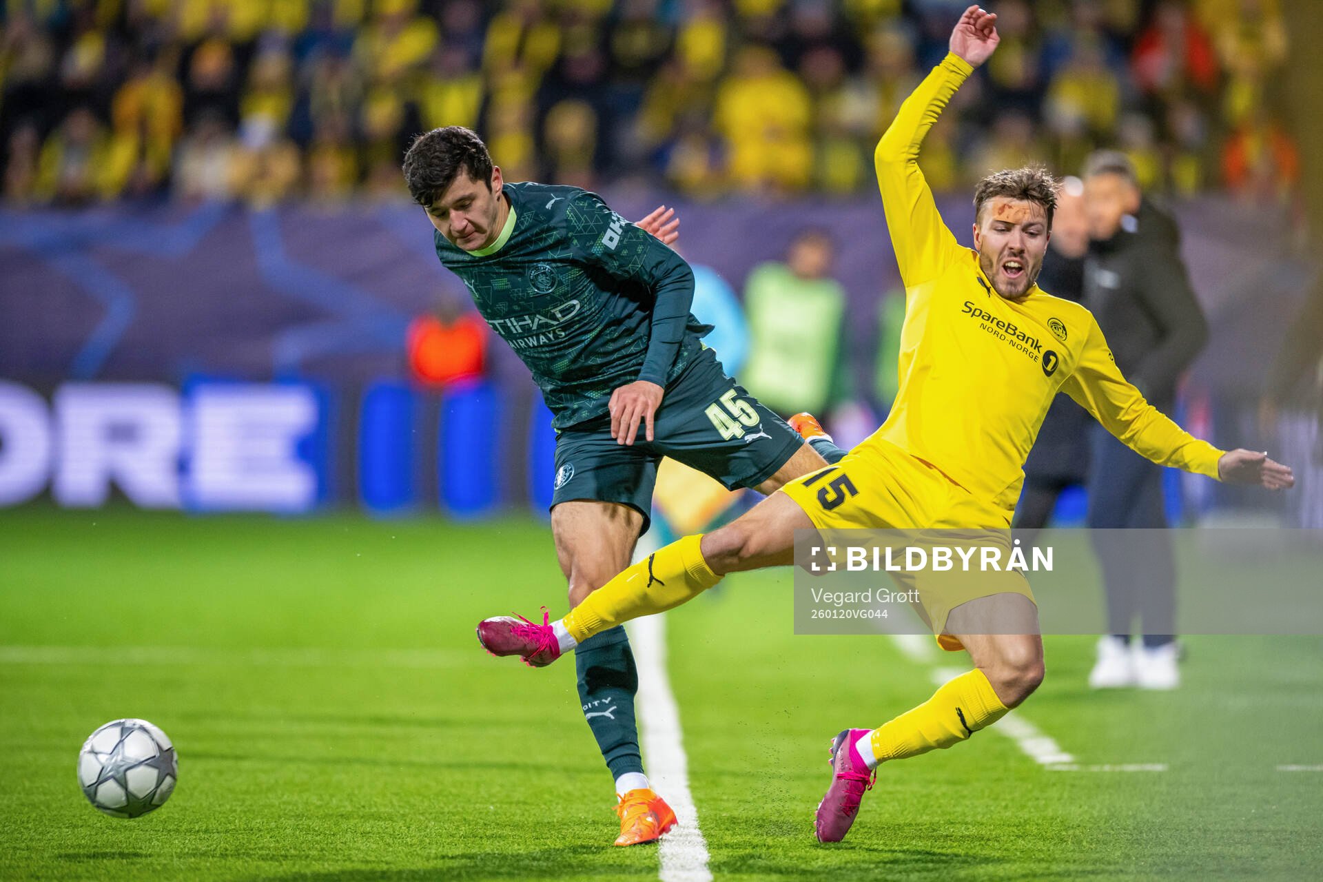 Abdukodir Khusanov of Manchester City and Fredrik André