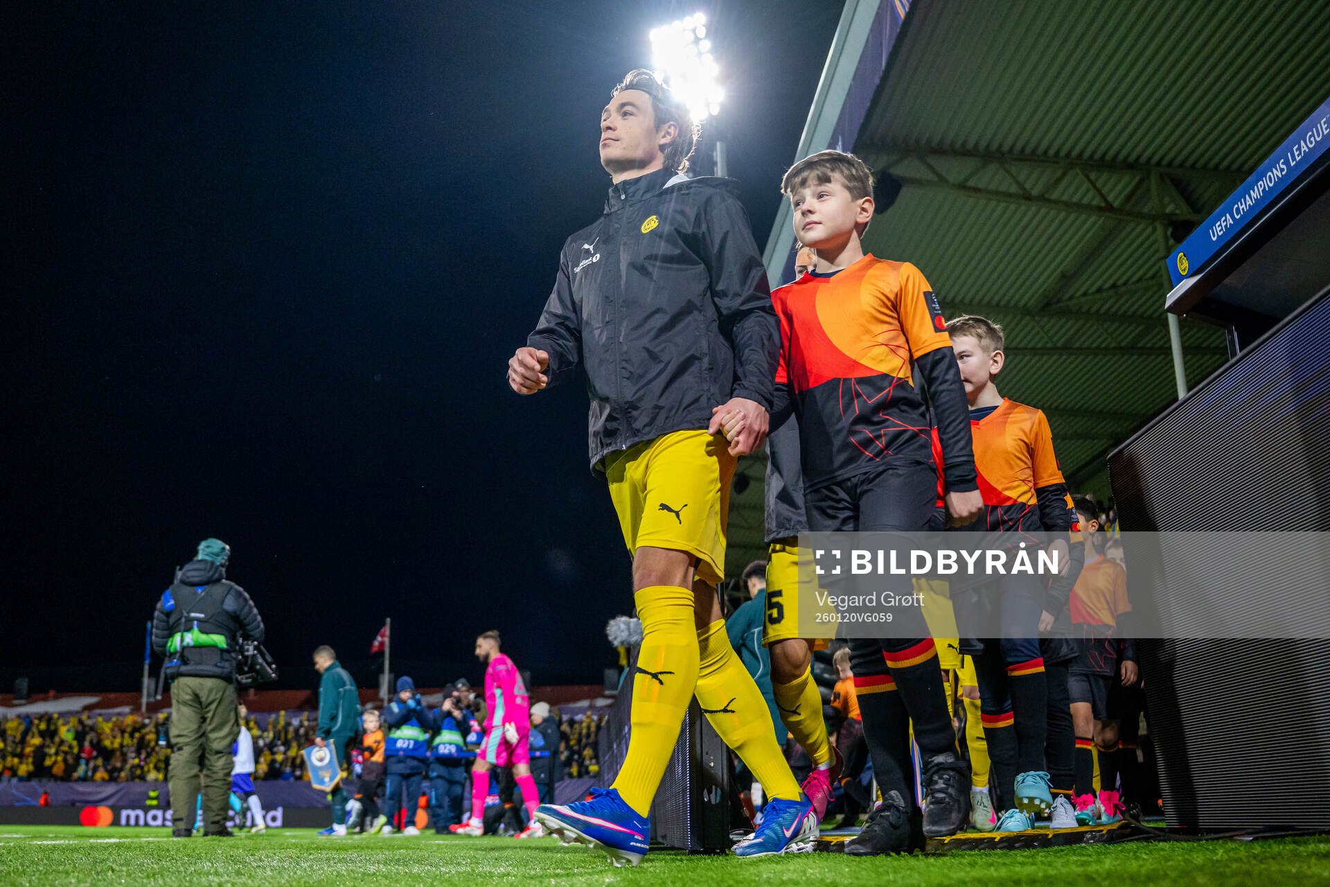 Patrick Berg of Bodø/Glimt enters the pitch