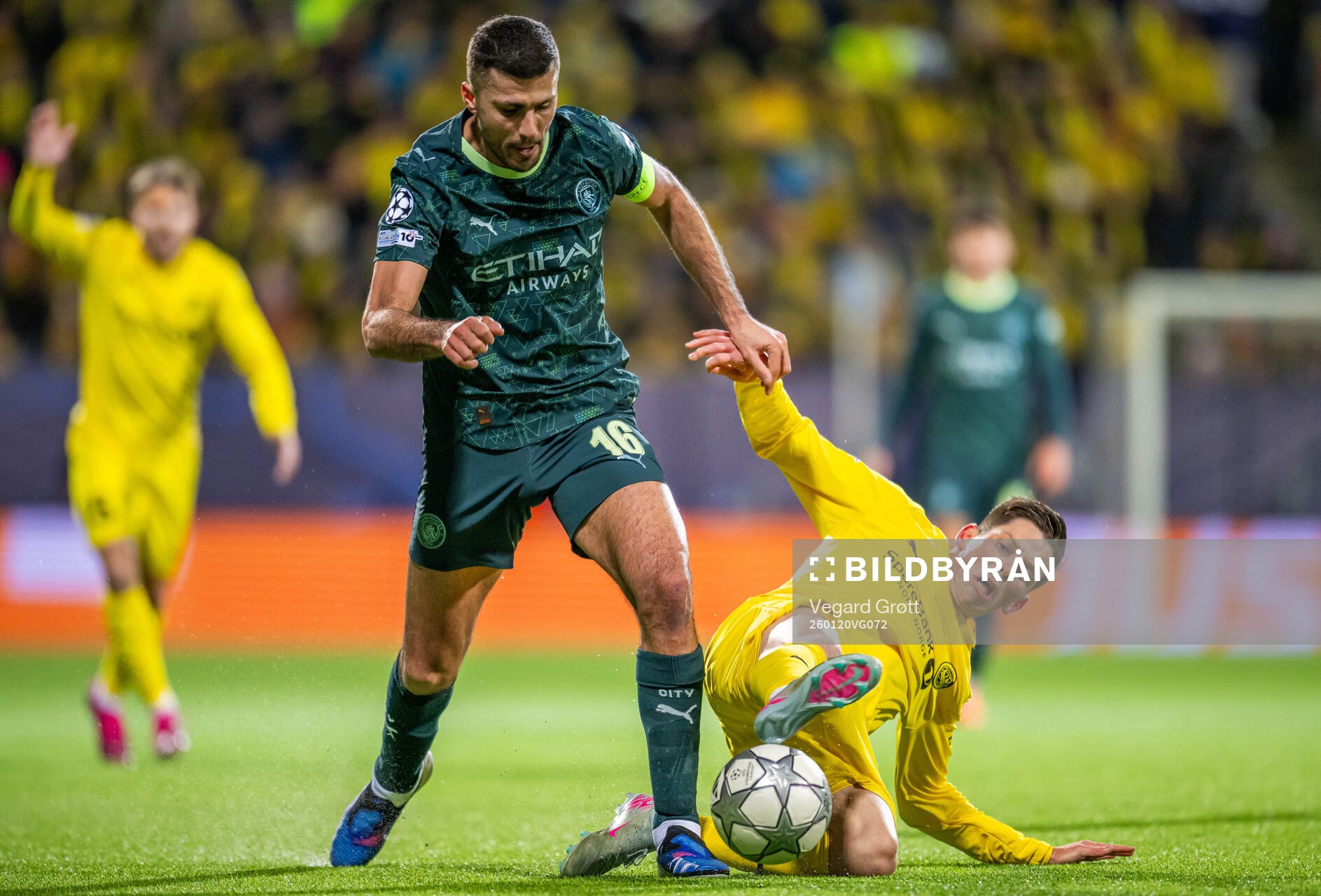 Rodri of Manchester City and Sondre Brunstad Fet of