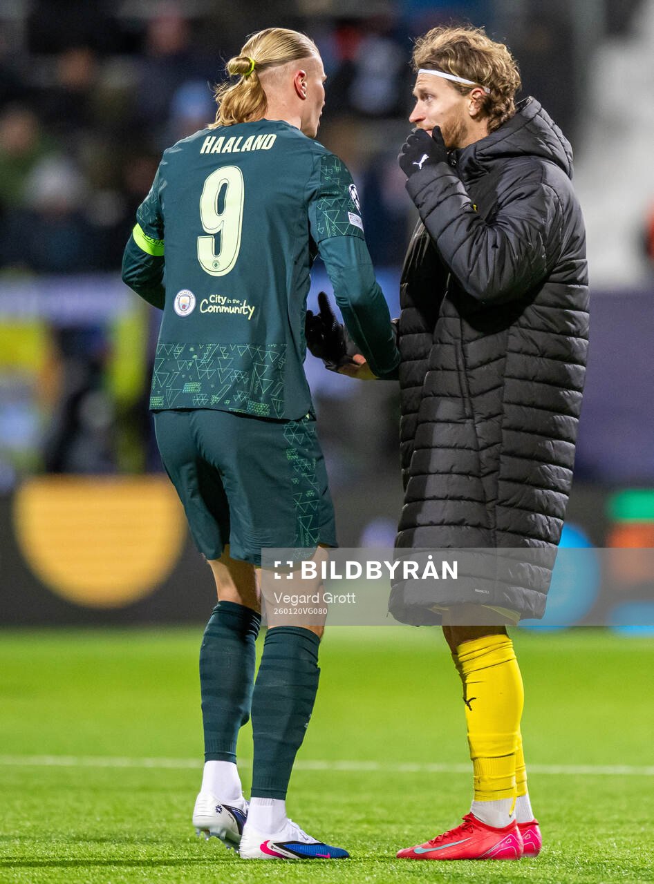 Erling Braut Haaland of Manchester City and Kasper Høgh of